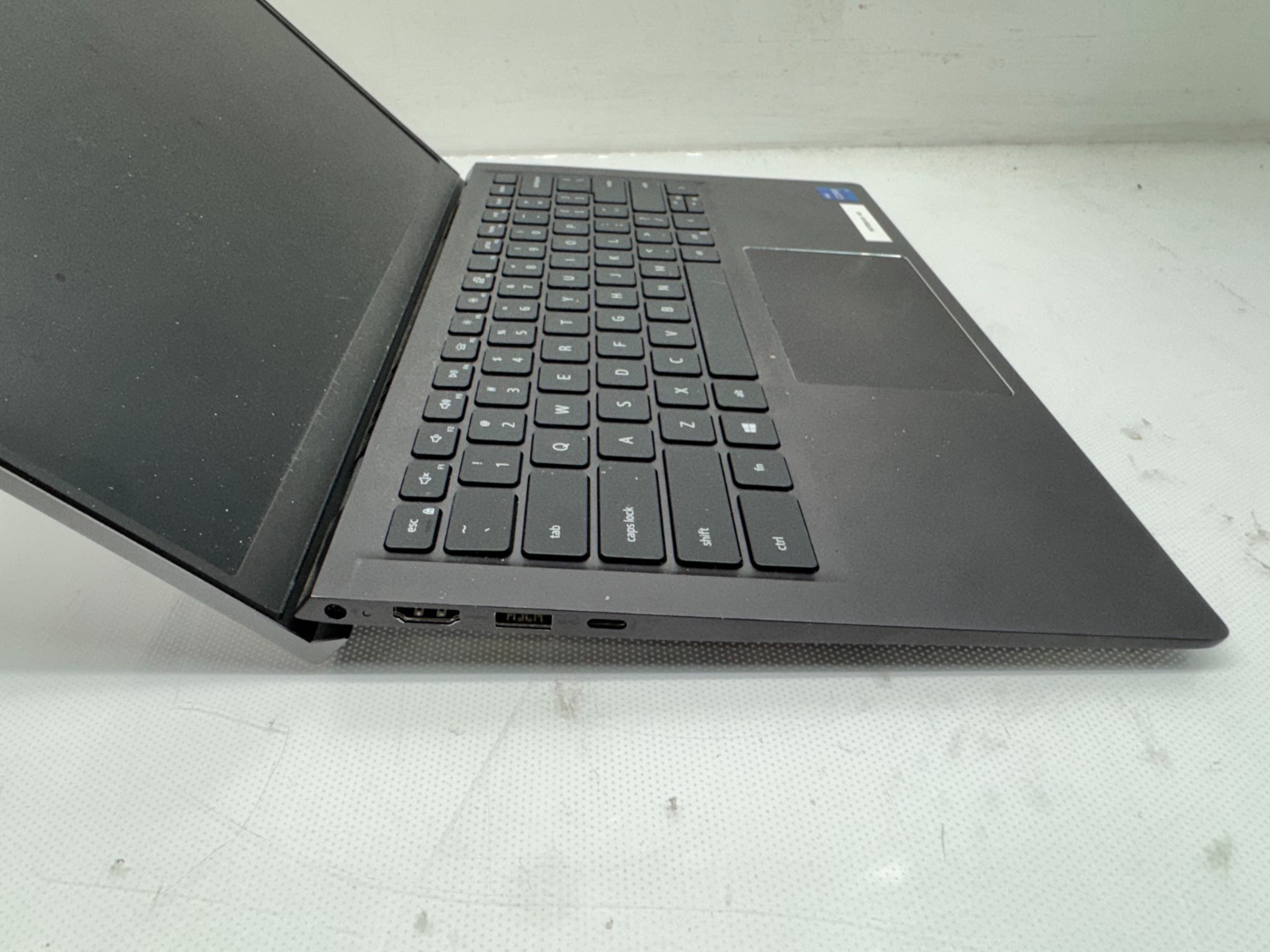 Dell Vostro 14 5410 14″ Laptop i7-11390H@3.4GHz 16G RAM SSD 512GB SSD *Read*