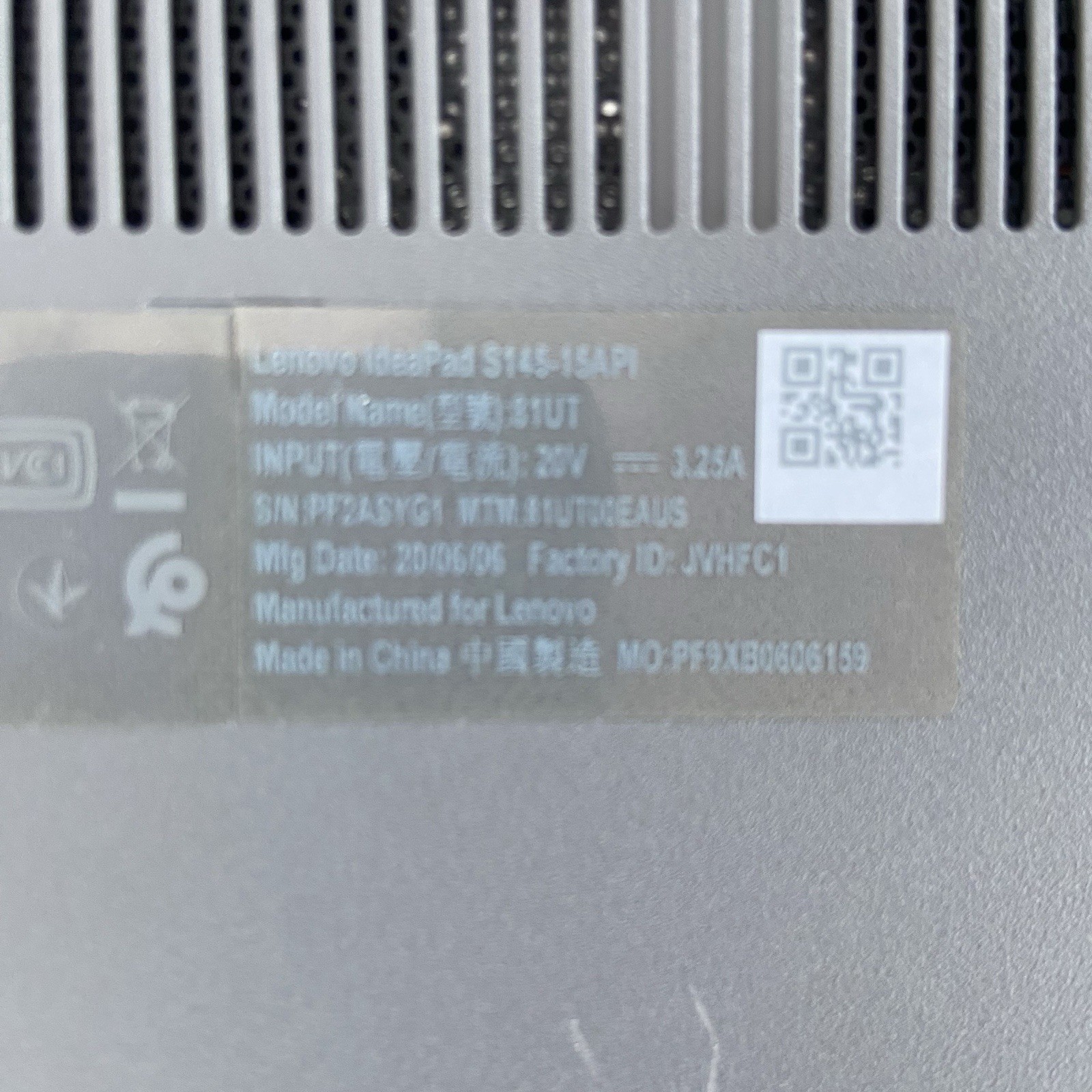 Lenovo IdeaPad S145-15API 2.60GHz AMD Ryzen 3 3200U 8GB RAM 256GB SSD 15.6″ FHD
