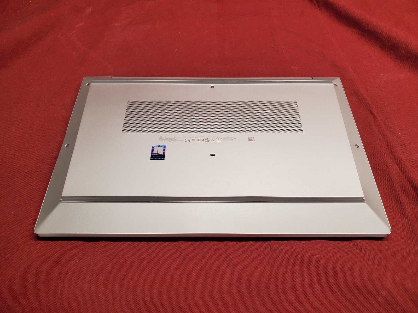 HP EliteBook 855 G8 Ryzen 7 PRO 5850U 1.90GHz / 16GB/256GB SSD/ 1920×1080 #2877