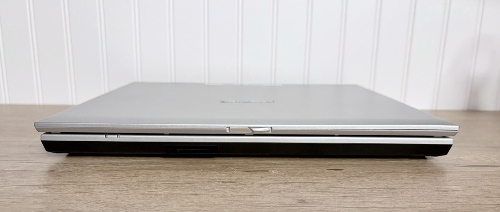 Vintage Samsung P55 – 15” Laptop – Runs Windows 2000 Professional Tested Works