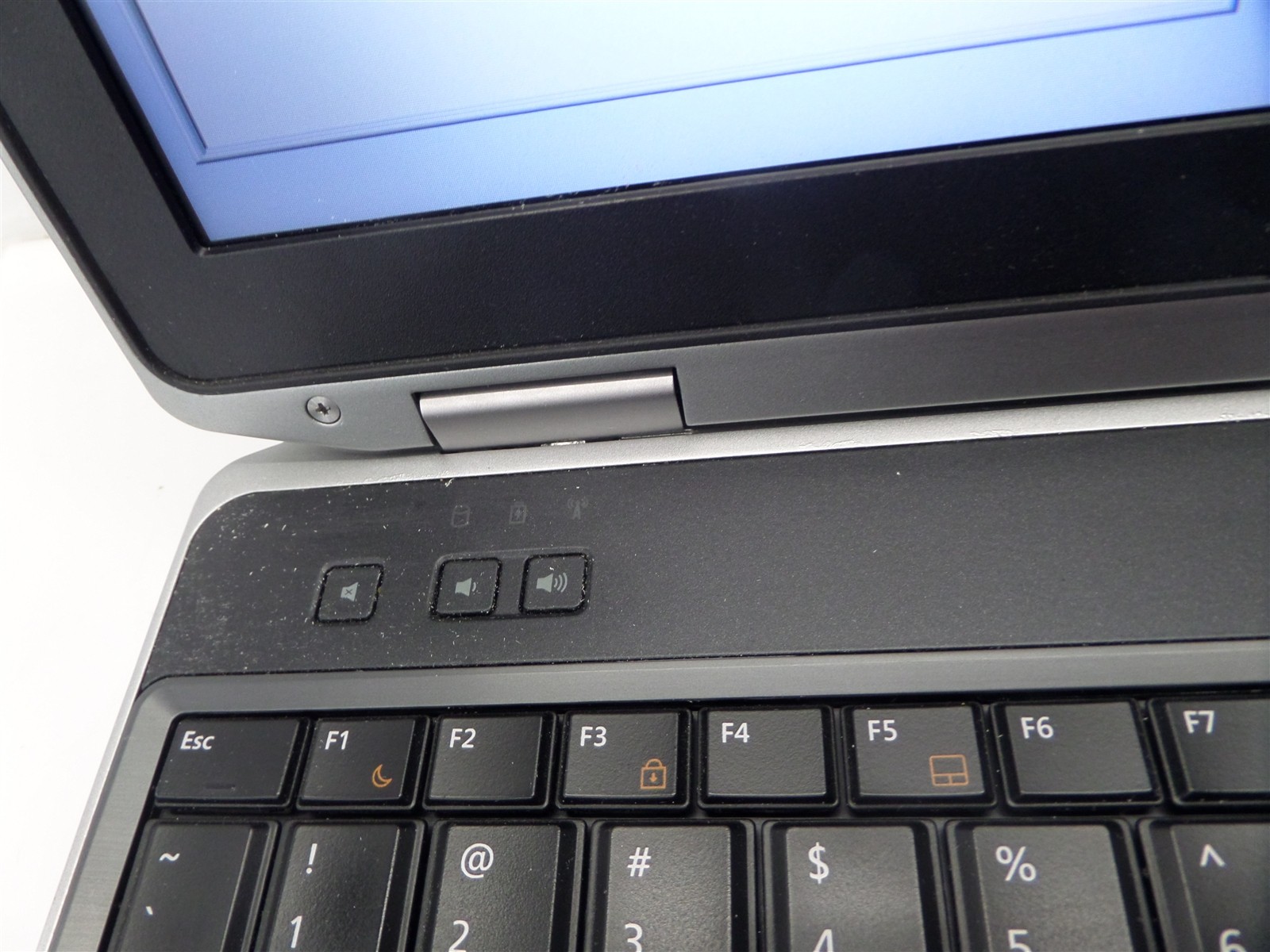 Dell Latitude E6530 15.6″ Laptop w/ i5-3380M 2.9GHz CPU 8GB RAM – No HDD/Battery