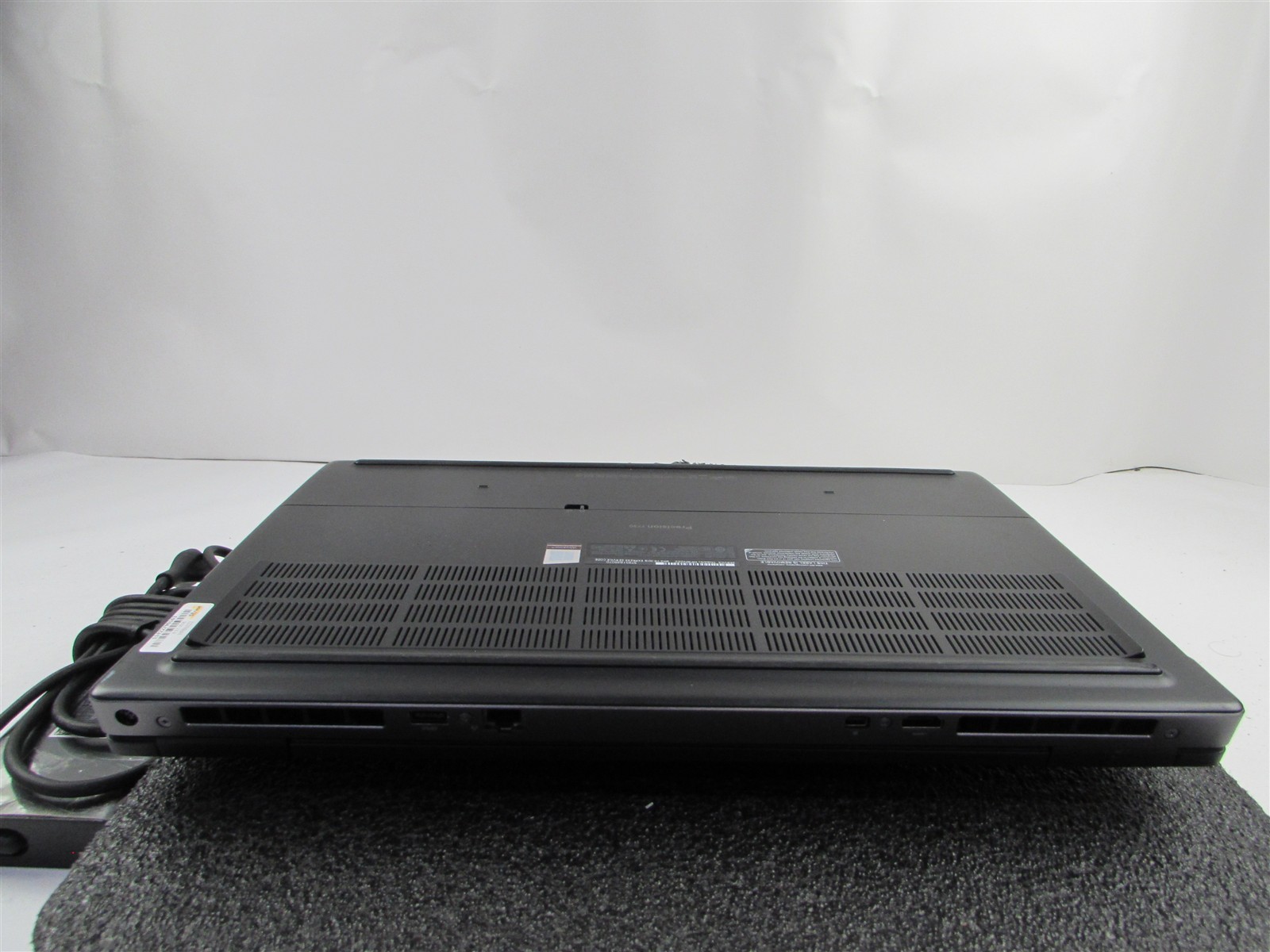 DELL PRECISION 7730 I7-8750H 512GB SSD 64GB RAM NVIDIA QUADRO P3200 NO O.S/BATT