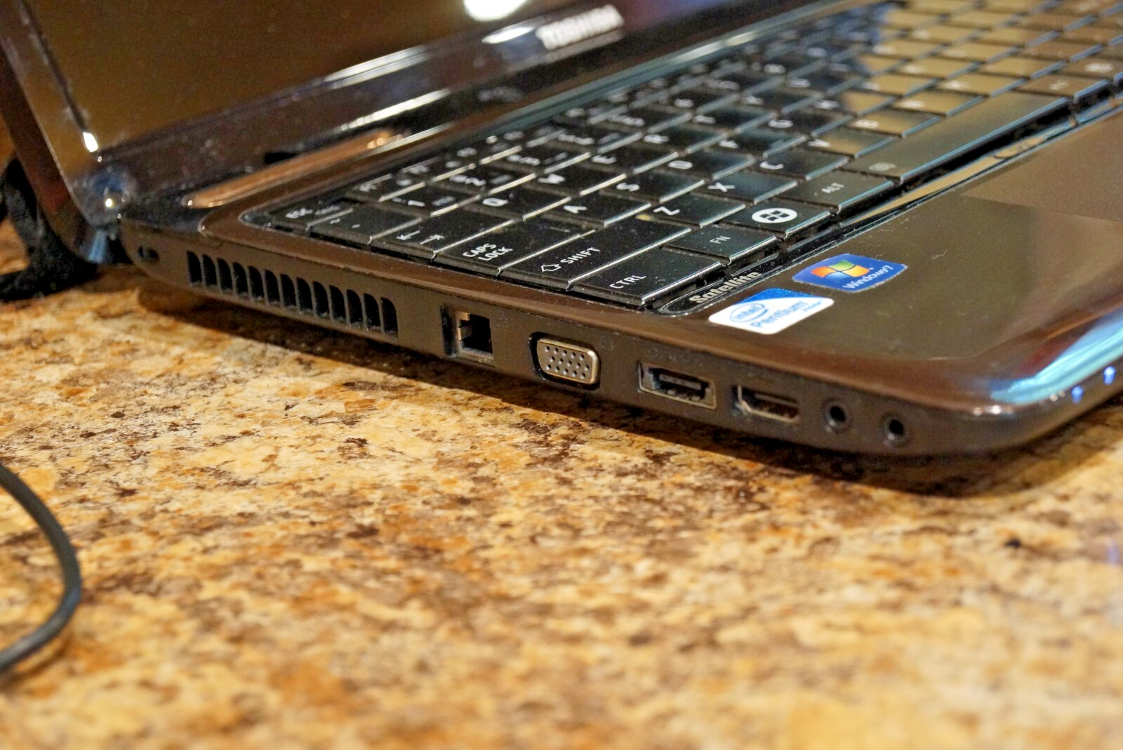 Activated 22H2 WIN 10 PRO Toshiba L655-S5100BN@2.00GHz,4GB RAM 500GB HDD