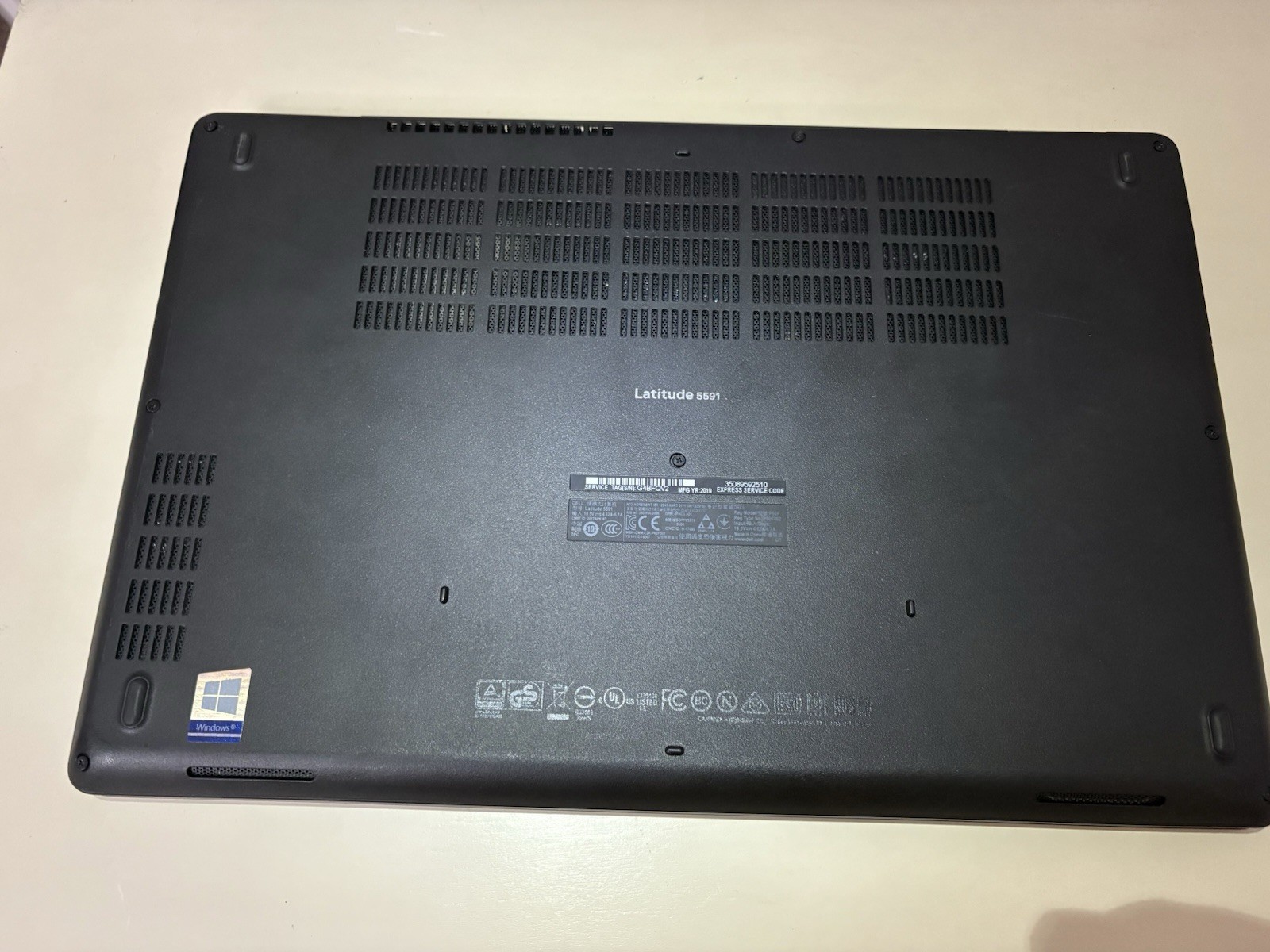 DELL LATITUDE 5591 15.6″ i5-8400H, **READ, NO SSD, NO RAM**