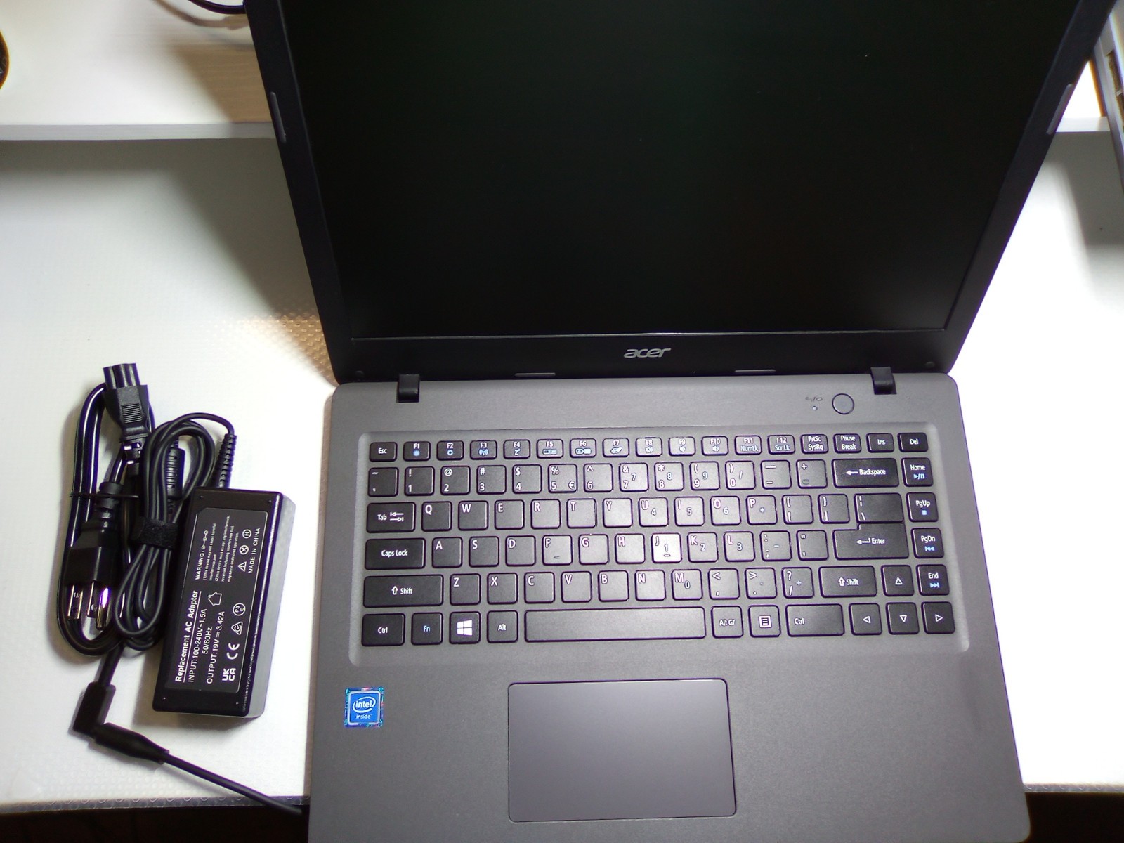 Acer Aspire One Cloudbook 14 (AO1-431) [Windows 11 Pro] [2 GB DDR3] [32 GB eMMC]