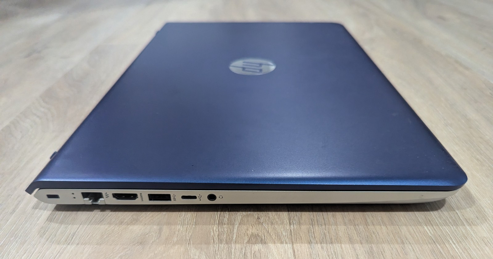HP Pavilion 15-cc184cl /i5-8250U/12GB RAM/512GB SSD/W11 PRO w/ charger