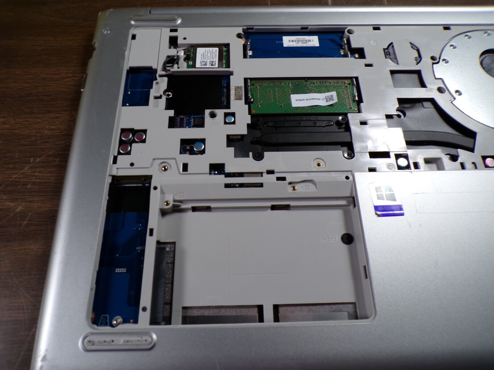 DELL LATITUDE 3580 INTEL CORE I3-6006U 2.00GHZ 8GB RAM