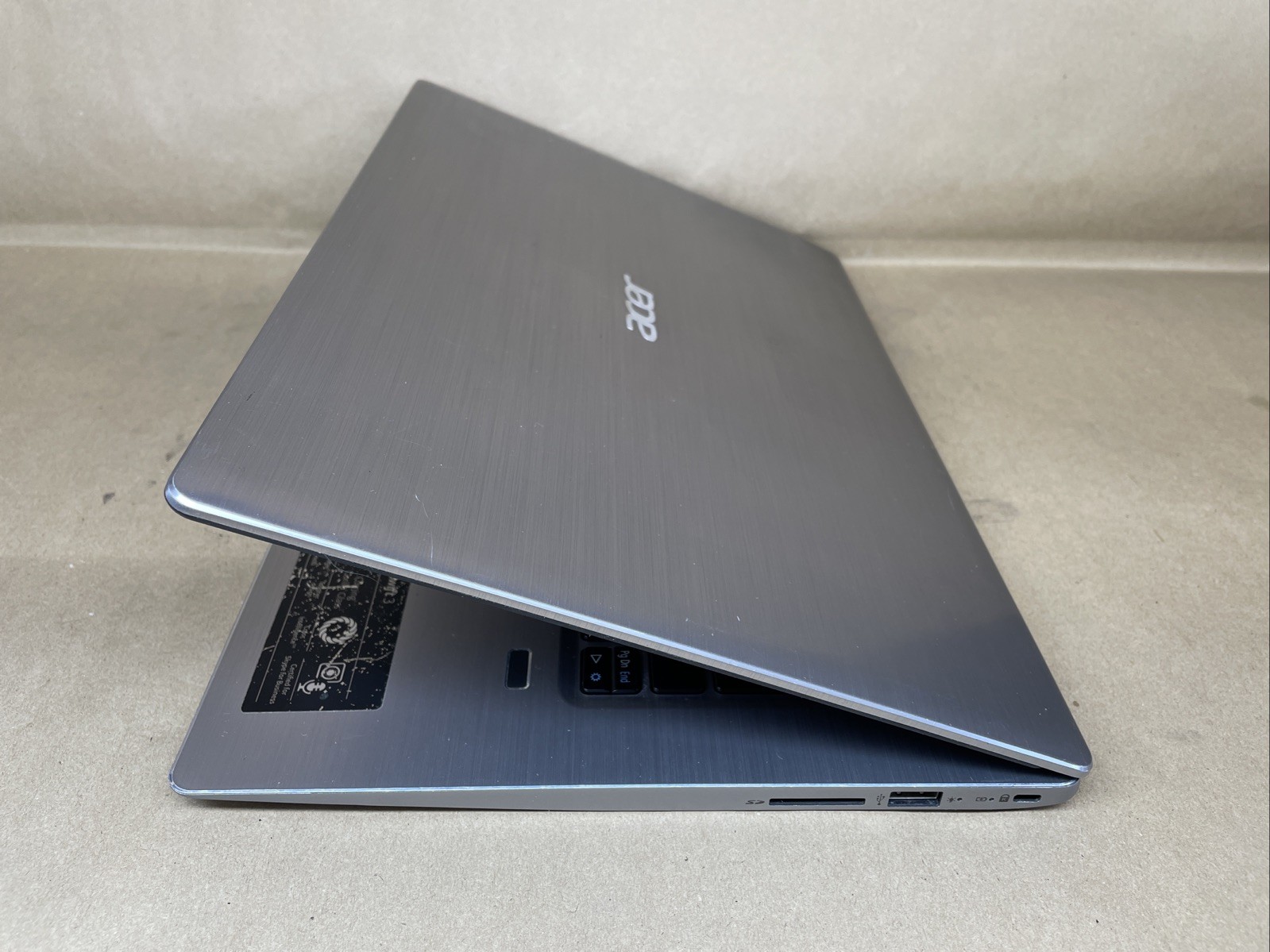 Acer Swift 3 SF314-52 Intel core i5-8250U@1.60 8GB RAM 256GB SSD W11P