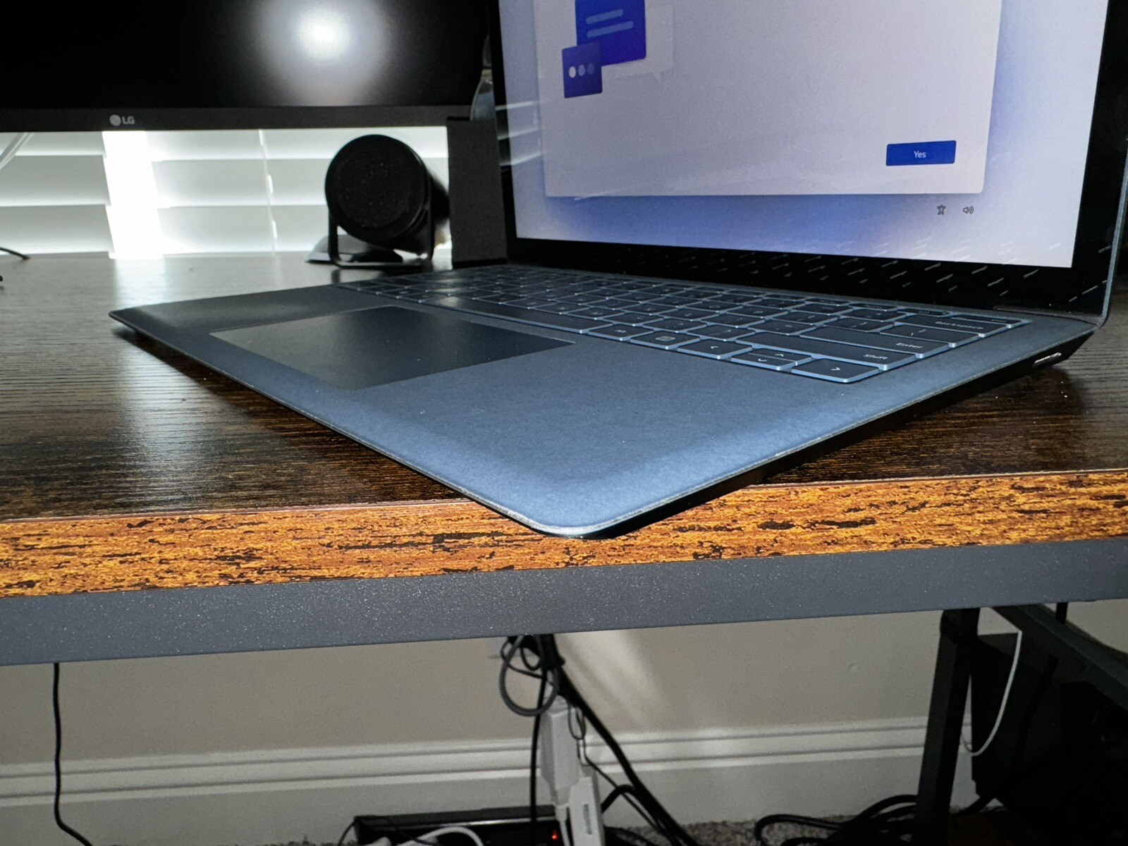 Microsoft Surface 3 13.5″ (256GB SSD, Intel Core i5-1035G7, 1.20GHz, 8GB RAM)…