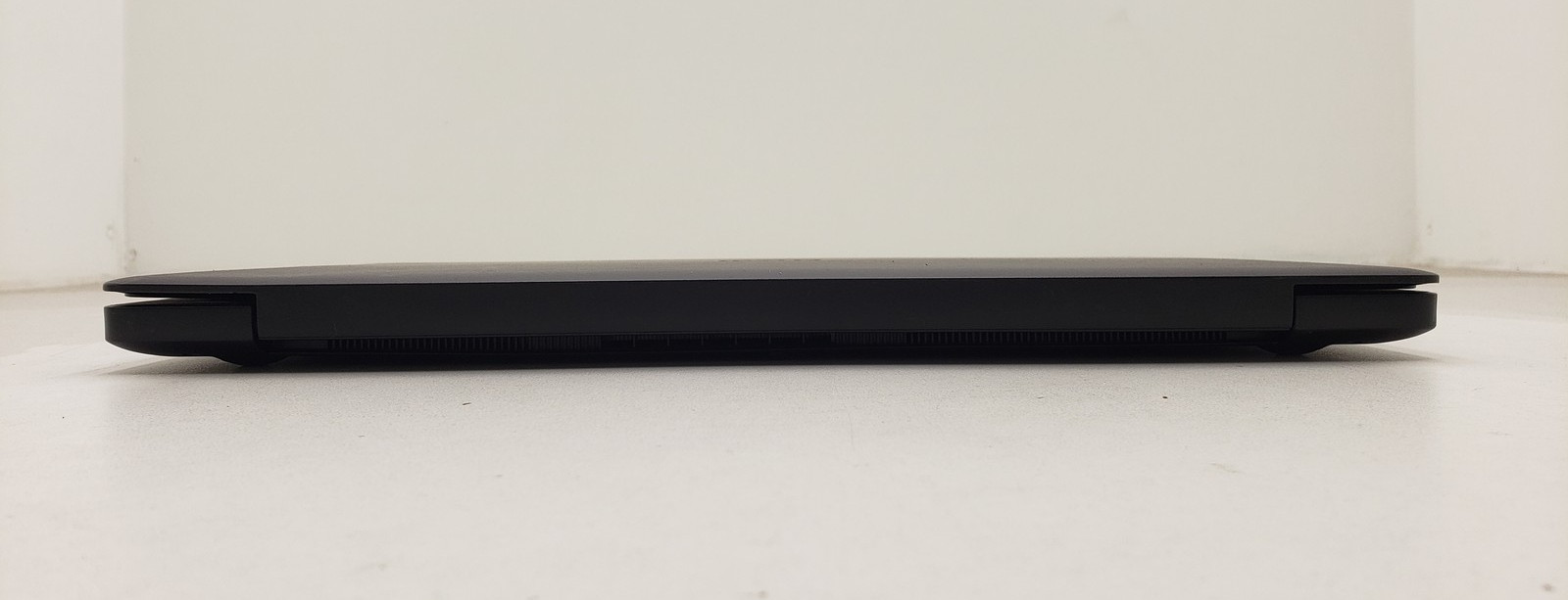 Dell Latitude 3590 Intel i5-8250U 16GB RAM 256GB SSD 15.6″ Win 11 Pro Laptop PC.