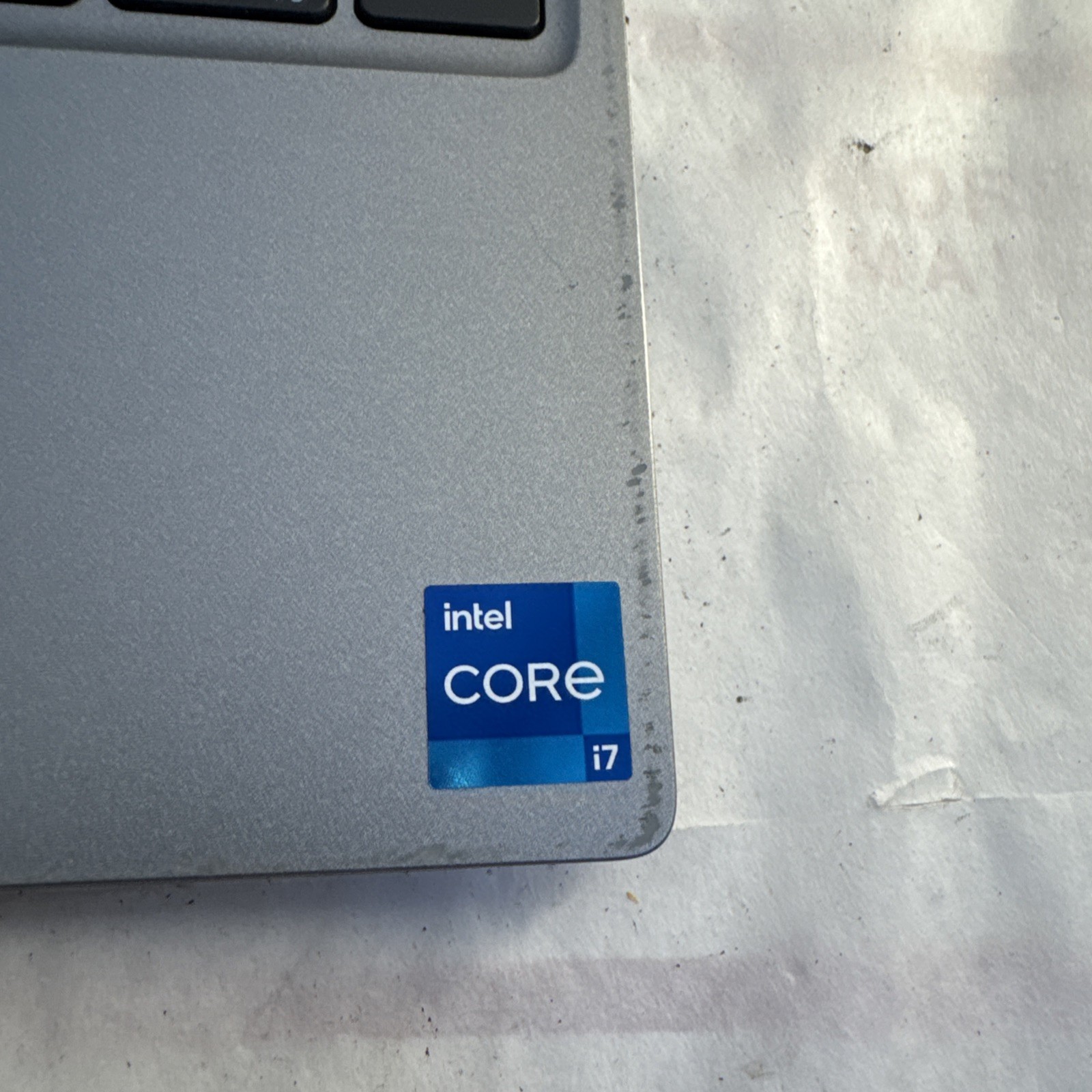 Dell Latitude 3320 13.3″ Intel Core i7-1165G7 @2.40 GHz 8GB RAM NO SSD/OS