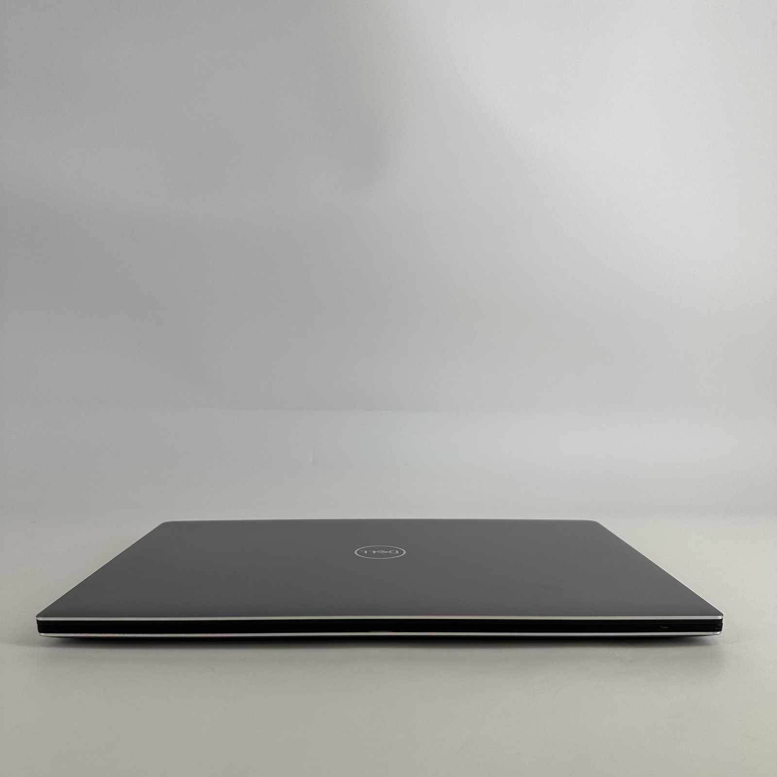 Dell Precision 5540 15.6 FHD Xeon E-2276M 2.80GHz 64GB 2TB SSD Quadro T2000 Good