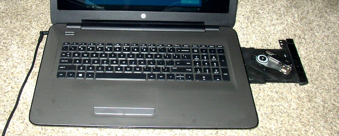 HP 17Z-Y000 17.3″ AMD A9-9410 X 2 2.9GHZ 1TB HD – 8 GB RAM – Windows 10