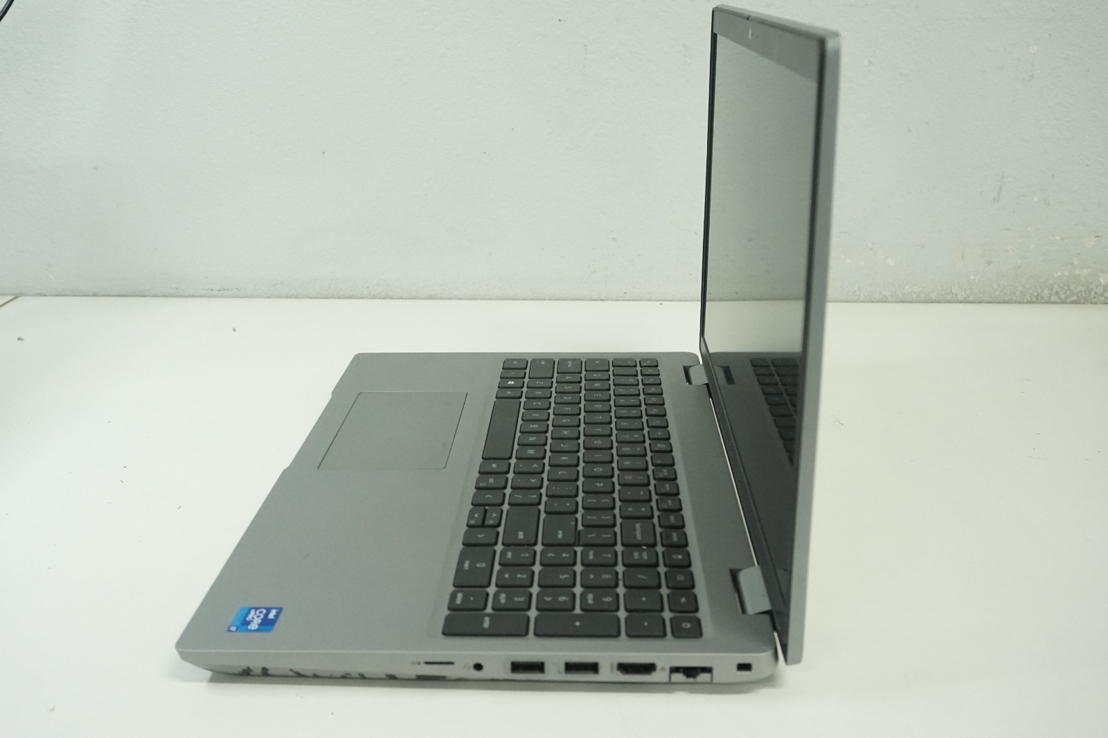 Dell Latitude 5521 15.6″ Intel i7-11850H @ 2.50GHz 16GB RAM NO OS/NO SDD/NO BATT