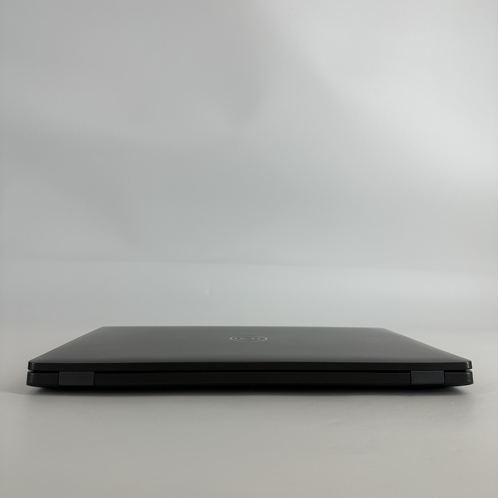 Dell Latitude 5501 15.6 Black FHD i7-9850H 2.60GHz 16GB 512GB SSD Good