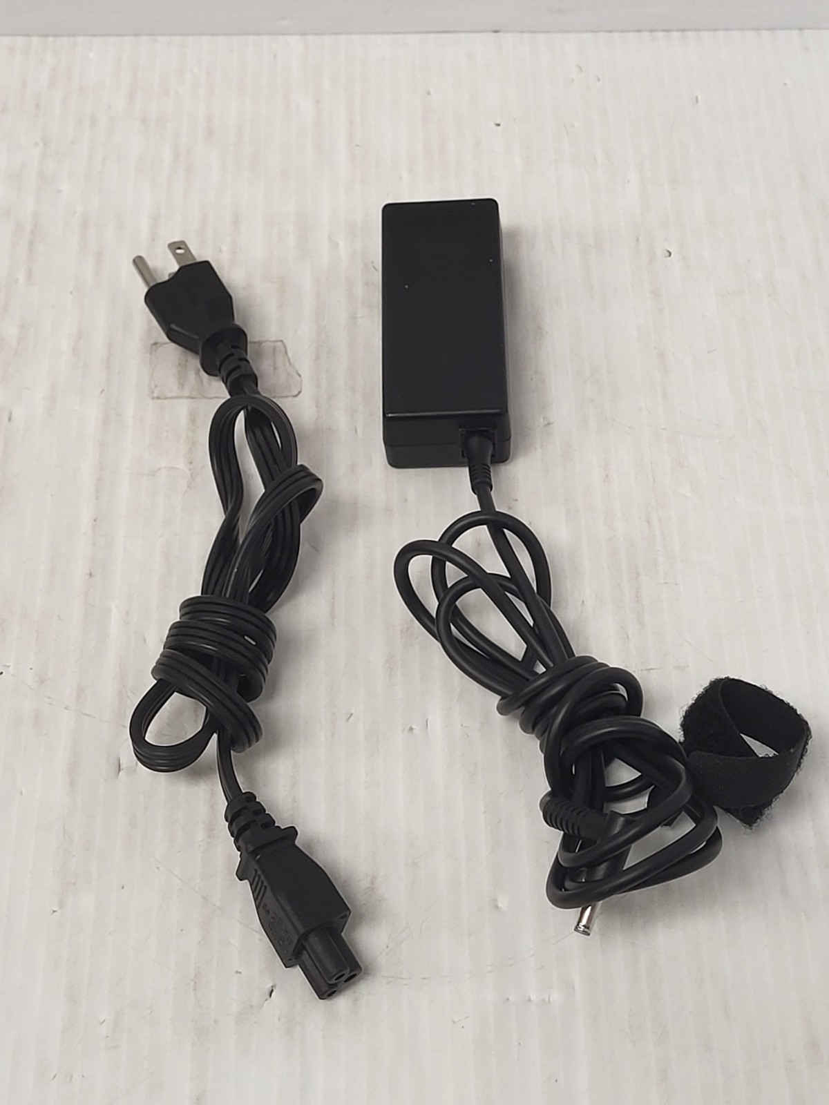 (N92028-1) HP 14- EP0XX Laptop