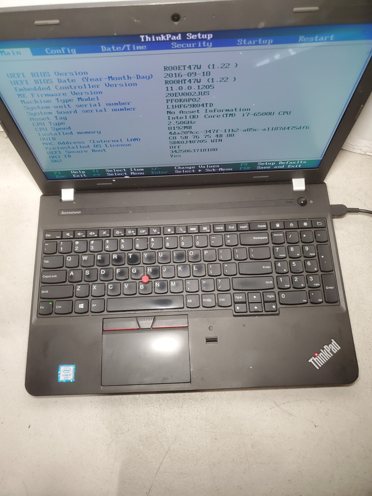 Lenovo ThinkPad E560 15.6″ i7-6500u 8GB RAM No HDD/SSD/OS! BAD LCD! #69