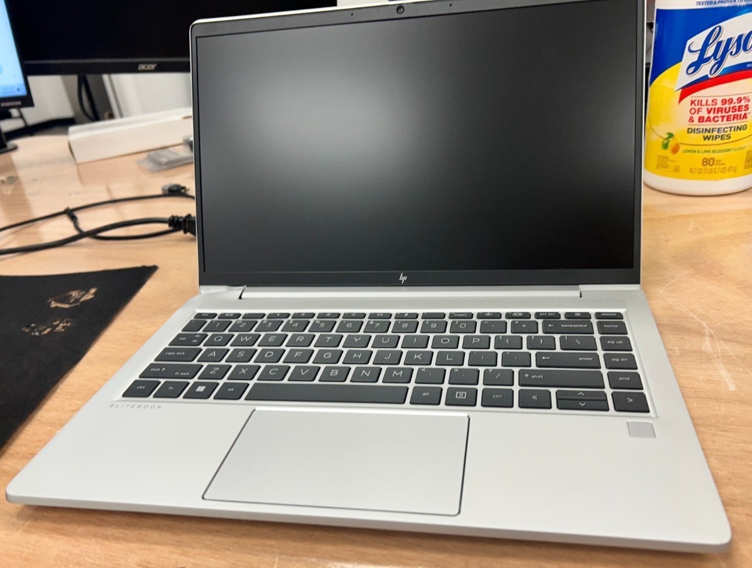 HP EliteBook 645 G7 Ryzen 3 5425U 8GB 256GB 14″FHD Wty, Bent/Dented (READ)