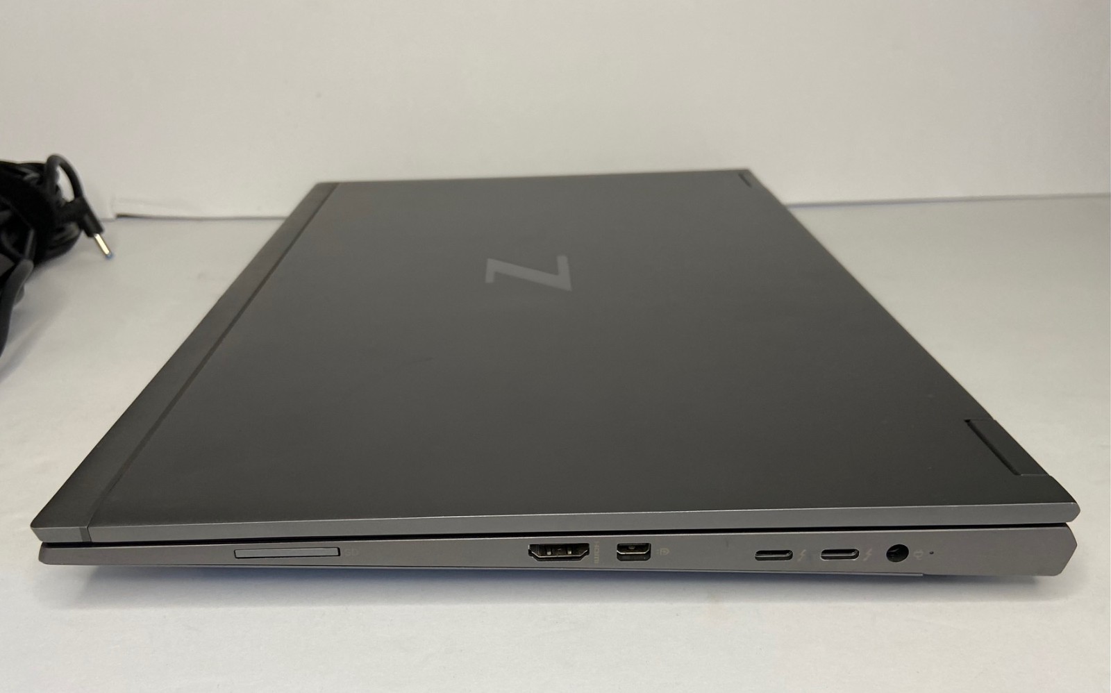 HP ZBook Fury G8 i7-11850H 2.5GHz 16GB 256GB – Nvidia T1200 – Windows 11 -READ!