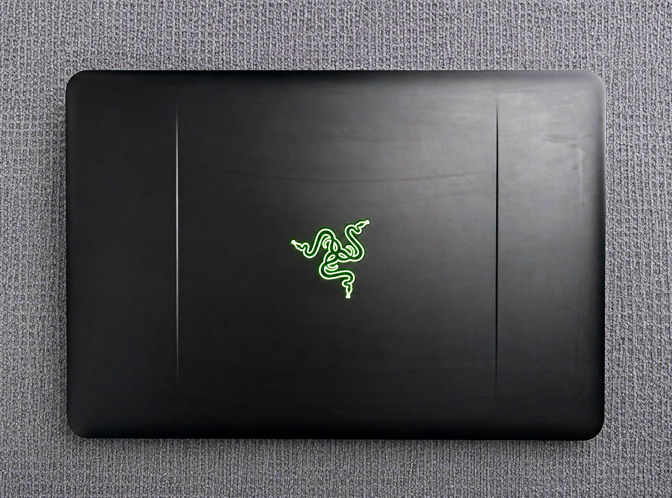 Razer Blade 14 Gaming Laptop i7-7700HQ GTX 1060 6gb 16GB 512GB SSD Win 11 60HRTZ