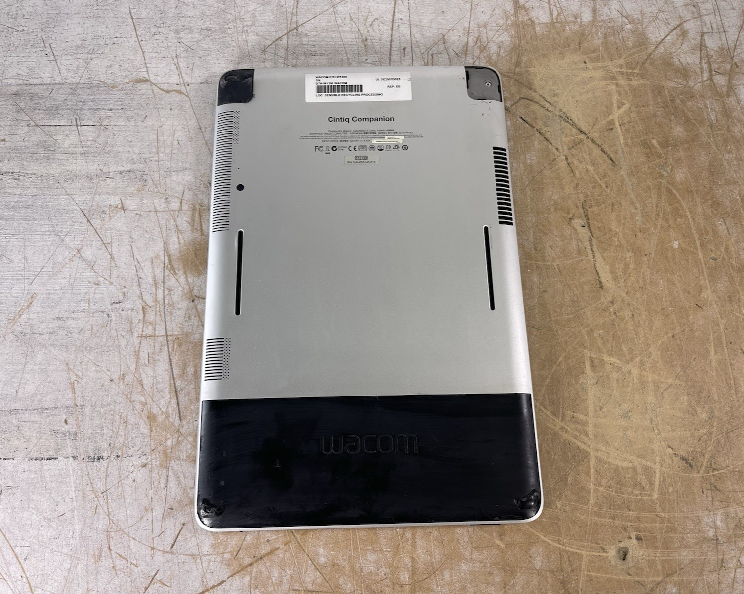 WACOM DTH-W1300 i7-3517U @ 1.9 GHz, 8GB RAM, NO HDD/OS – (FOR PARTS)