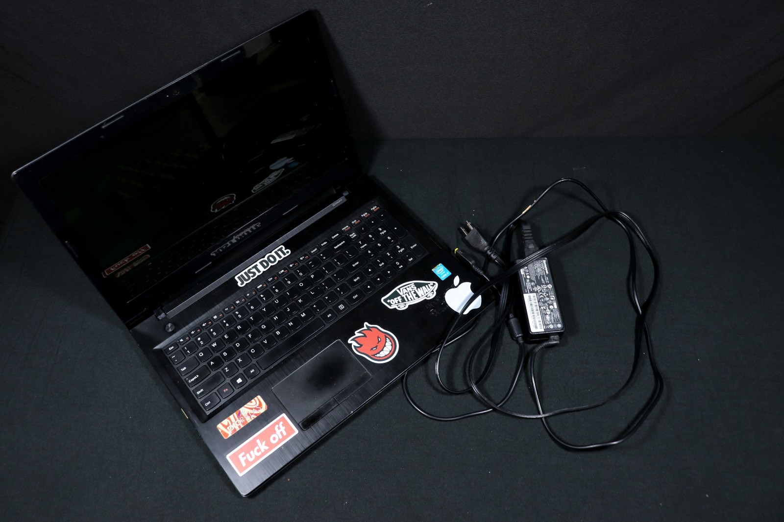 Used, great conditions laptop lenovo. 1TB-Windows 10-8GBRAM-Comes with charger