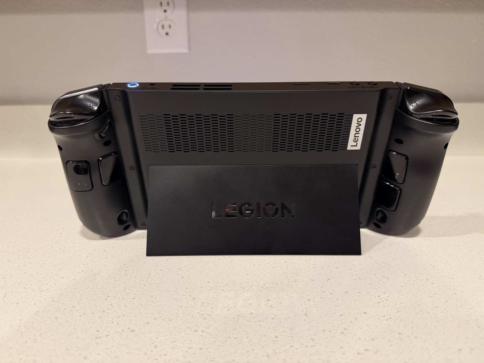 Lenovo Legion Go 8APU1 8.8” AMD Ryzen Z1 Extreme 16GB 512GB