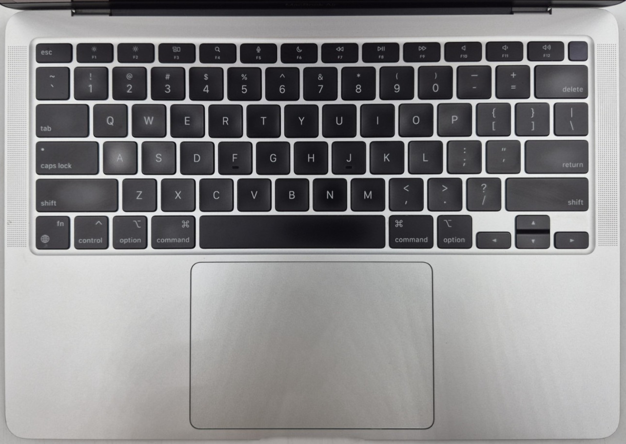Apple MacBook Air A2337 13″ M1 3.20GHz 8GB RAM 256GB NVMe macOS Tahoe