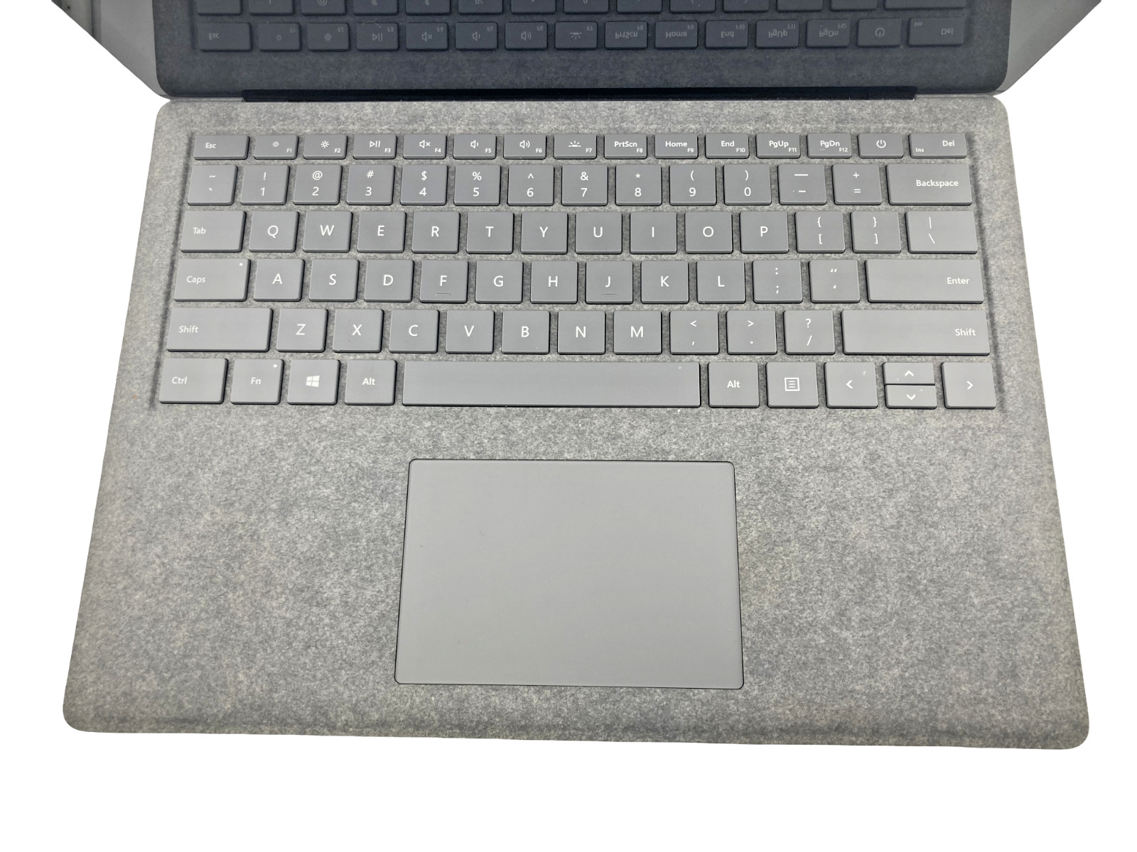 Microsoft Surface 13″ Laptop – i7-7660U @ 2.50 GHz – 16GB Ram 256GB NVMe Win11
