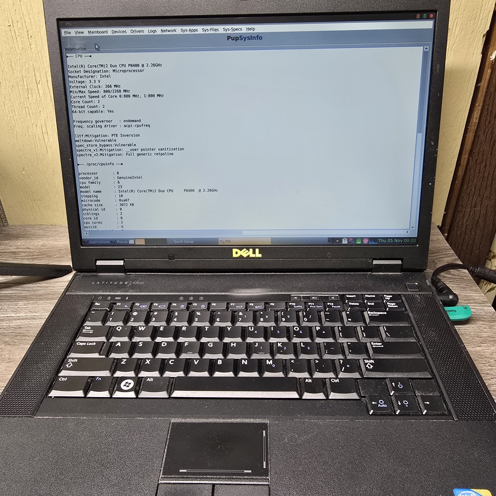Dell Latitude E5500 Laptop Core 2 Duo P8400 2.26GHz 2GB Boots Win7 Pro