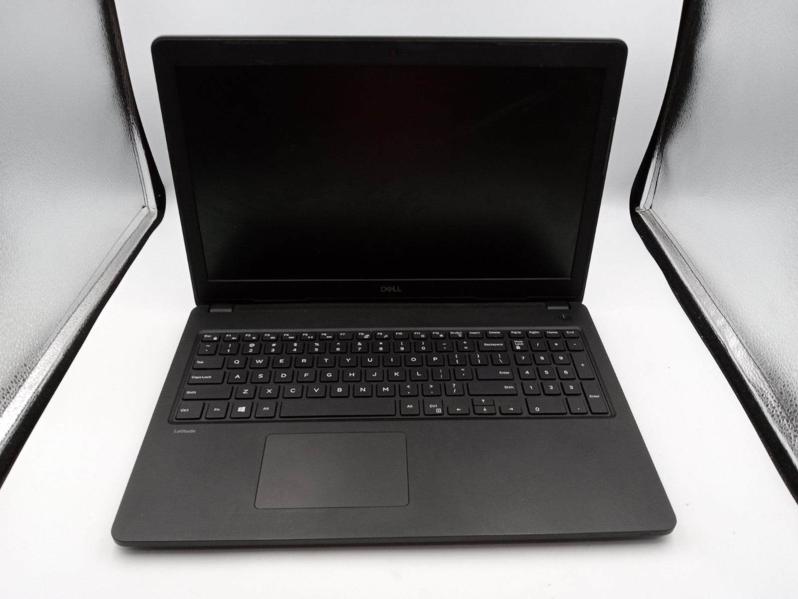Dell Latitude 3580 15″ Laptop Intel Core i3-6006U 2.0GHz * PARTS/REPAIR * -RR