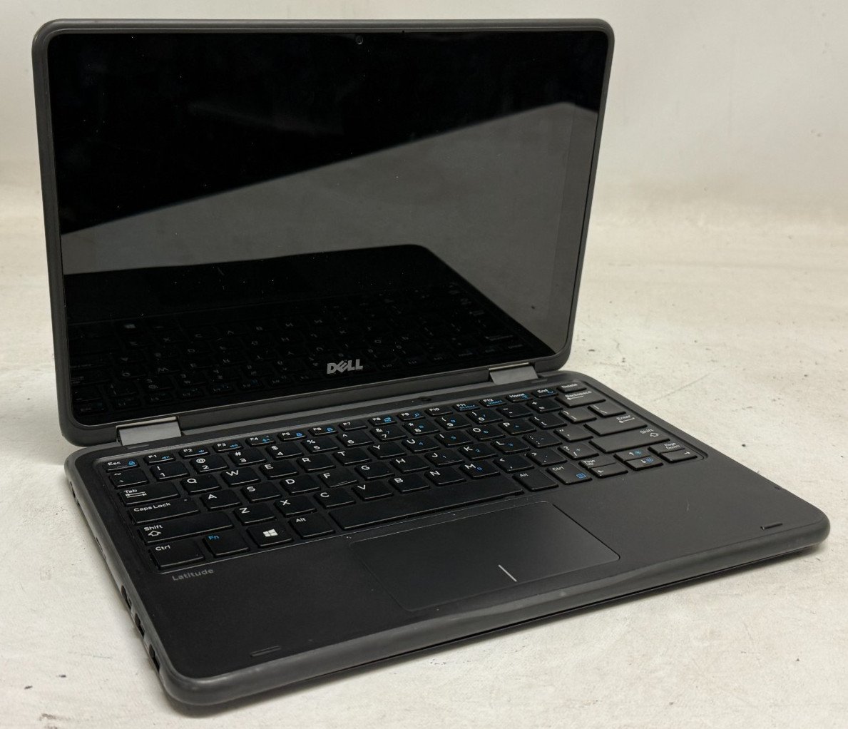Dell Latitude 3189 2in1 11.6″ (N4200 – 4GB RAM – NO OS/HDD) – Lot of 10 *