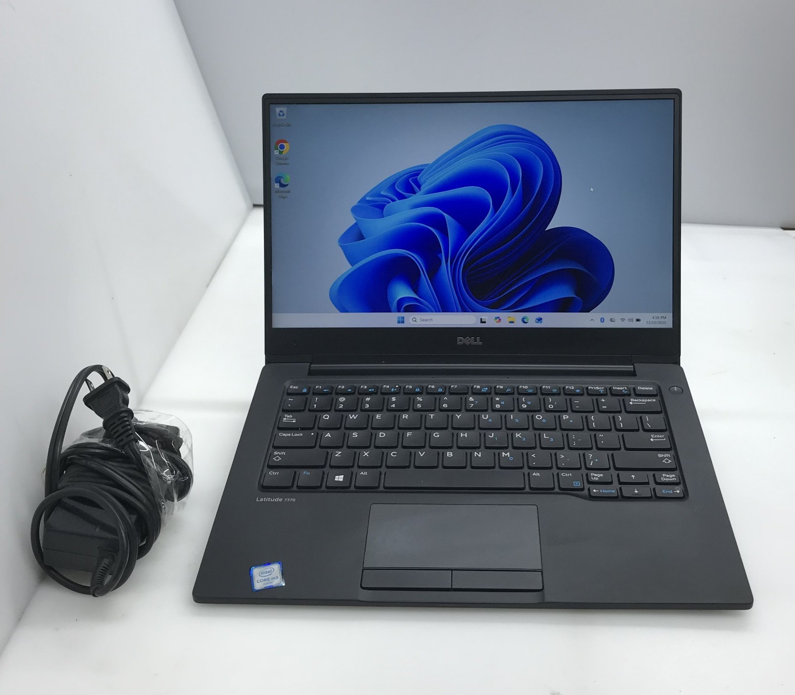 DELL LATITUDE 7370 M3-6Y30@0.90GHZ 4GB RAM 256GB NVME W11P W/AC *READ