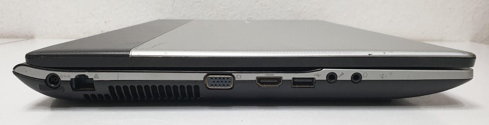 Samsung NP300E Windows XP Notebook i5-2430M 2.40GHz 500GB 4GB 15.6″ DVD FAULTY!