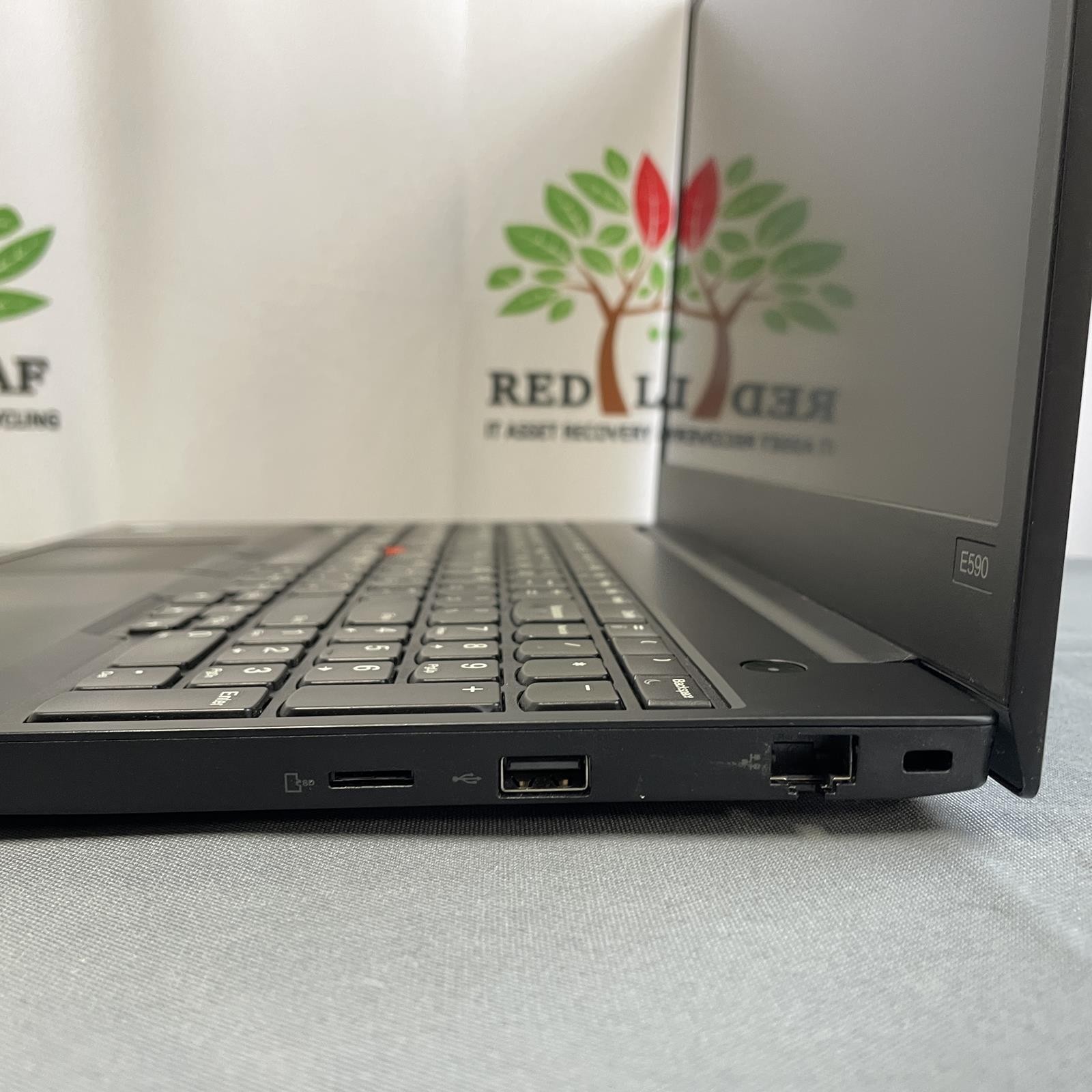 Lenovo ThinkPad E590 15.6 in FHD, Core i5-8265U 8GB 256GB NVMe Win 11 Pro | Good