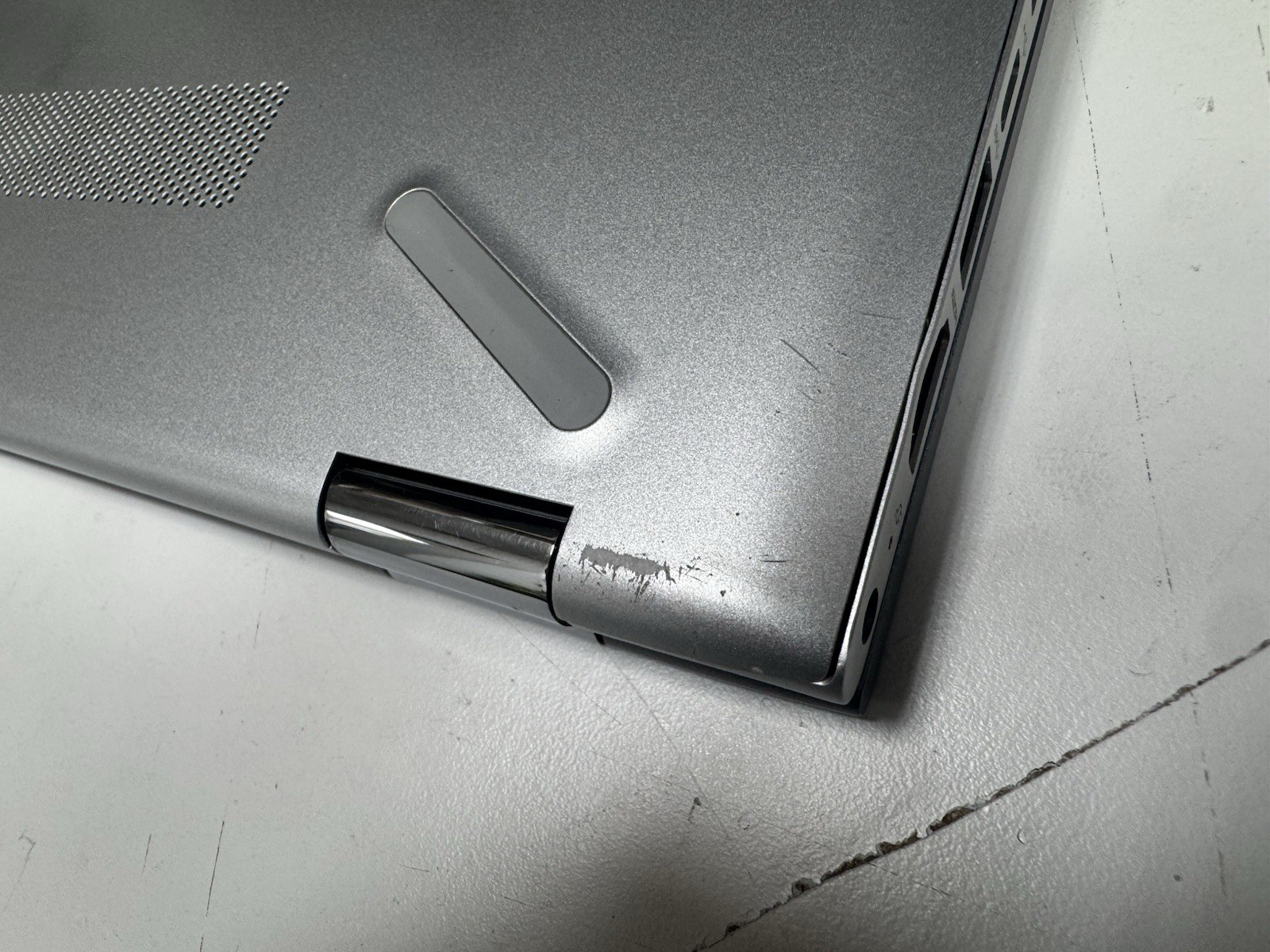 HP Pavilion x360 14-CD2053CL Touch i5-10210U 1.6 GHz 8GB 256GB NVMe SSD