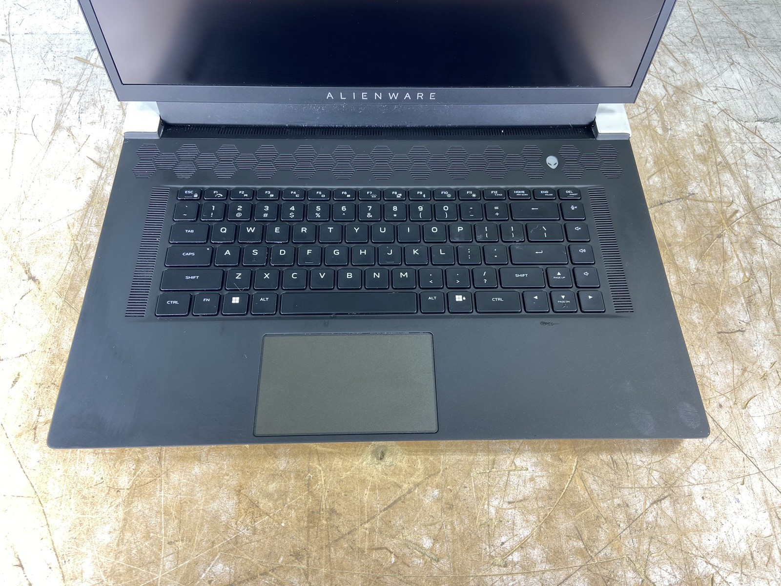 DELL ALIENWARE X17 R1 i7-11800H @ 2.30GHz, 8GB RAM, NO HDD/OS – (FOR PARTS)