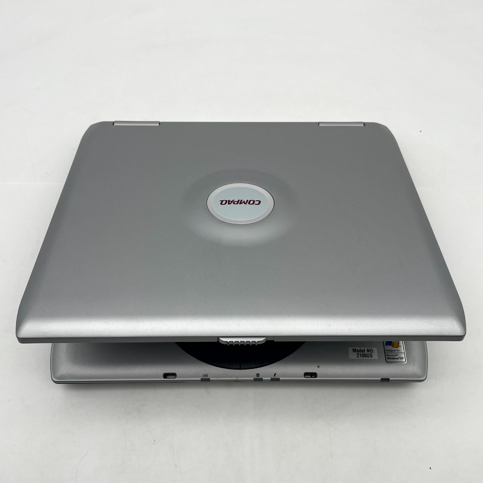 HP Compaq Presario 2100 Laptop 15″ Display Intel Celeron Untested For Parts