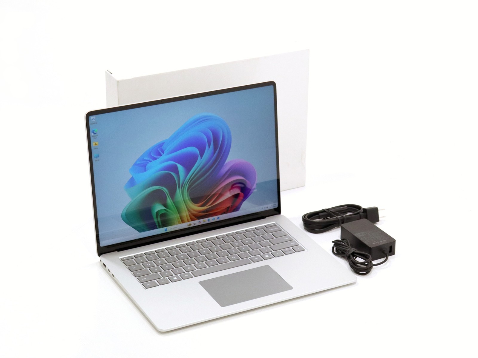 Microsoft Surface Laptop 7th Edition 2037 Snapdragon X Elite 16GB 1TB NVMe W11H