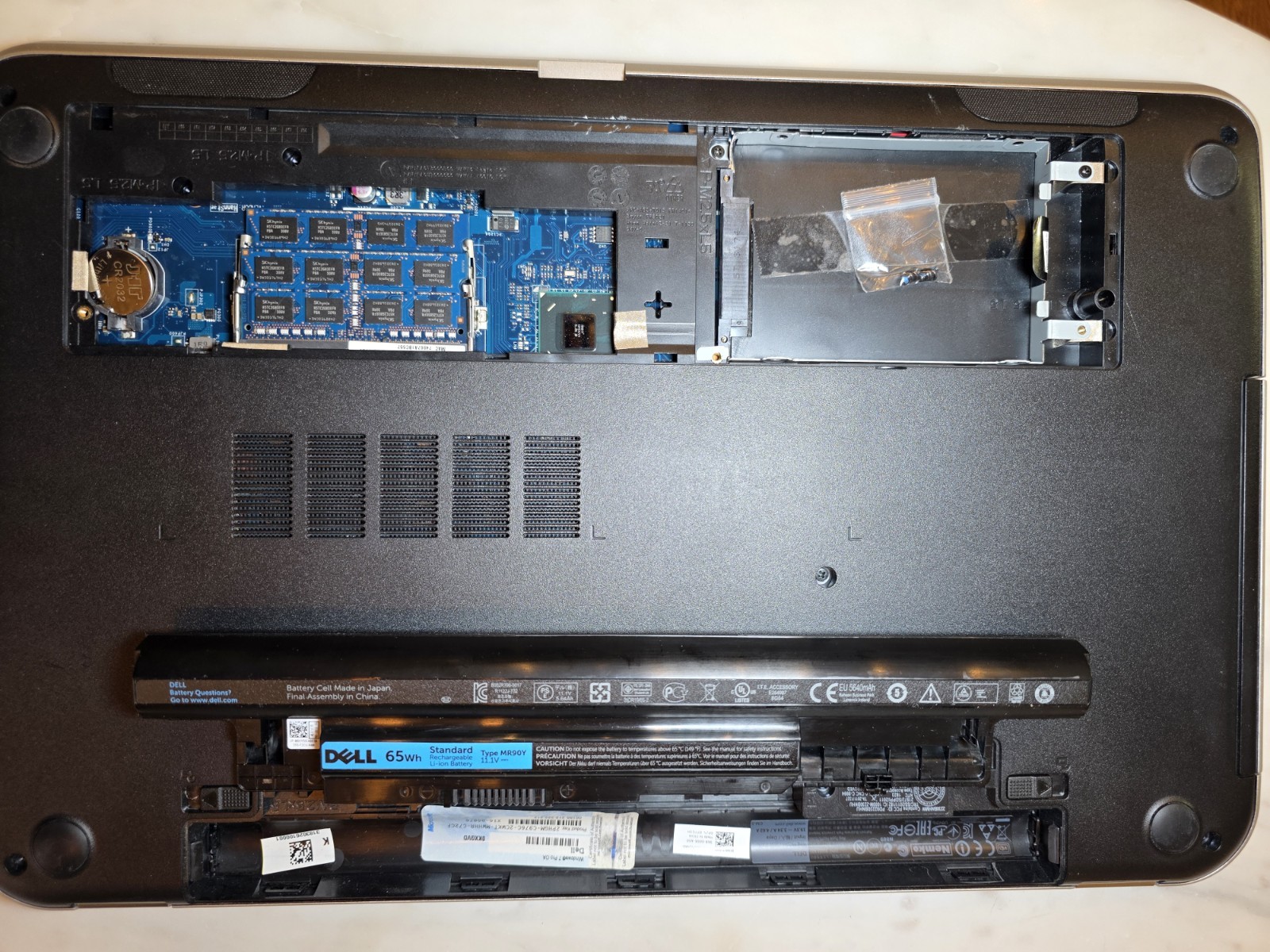 Dell Inspiron 17R-5721 17.3″ Laptop Intel Core i5 NO Harddrive AS-IS