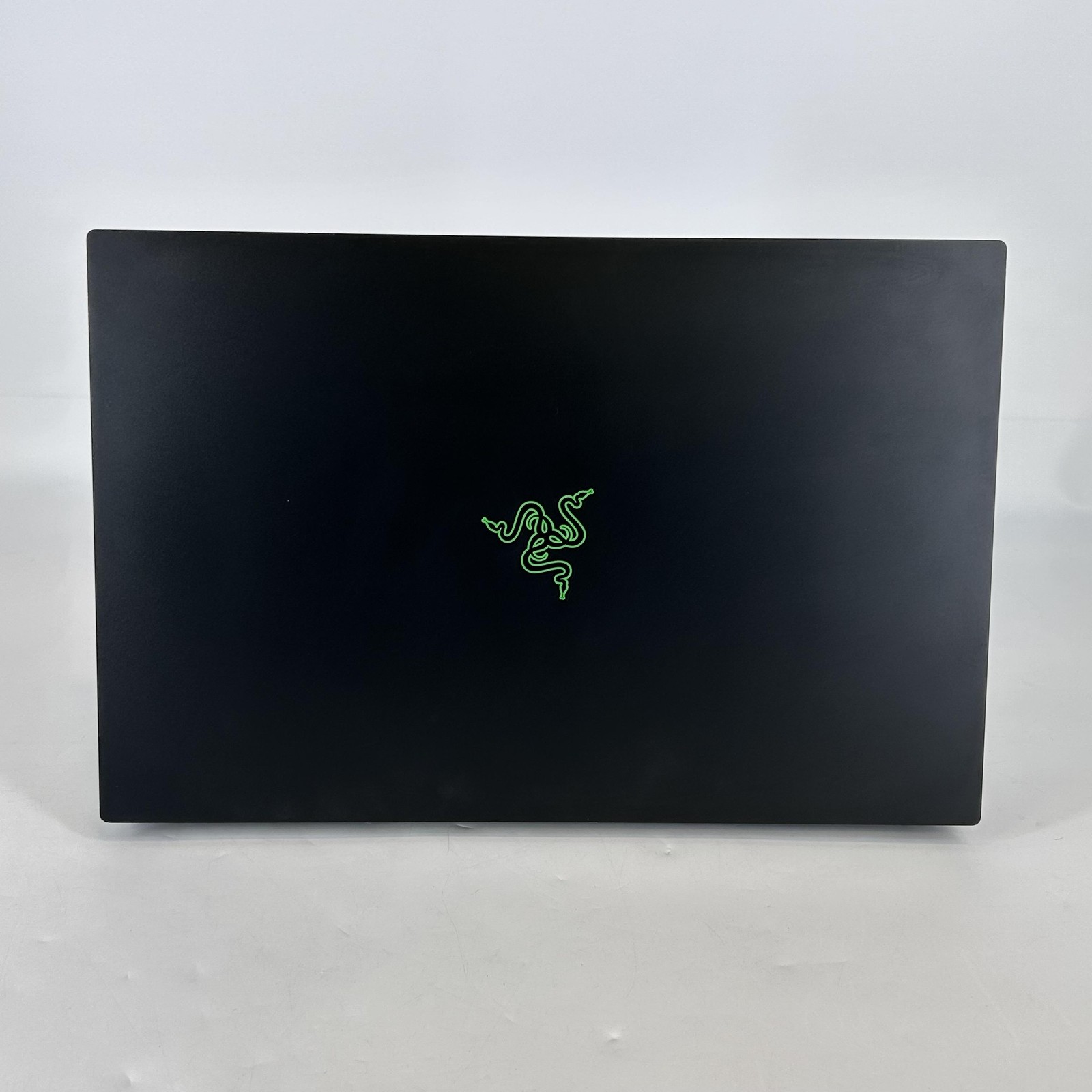 Razer Blade Pro 17 4K TOUCH i7-10875H 2.30GHz 32GB 2TB/1TB RTX 2080 Super Max-Q
