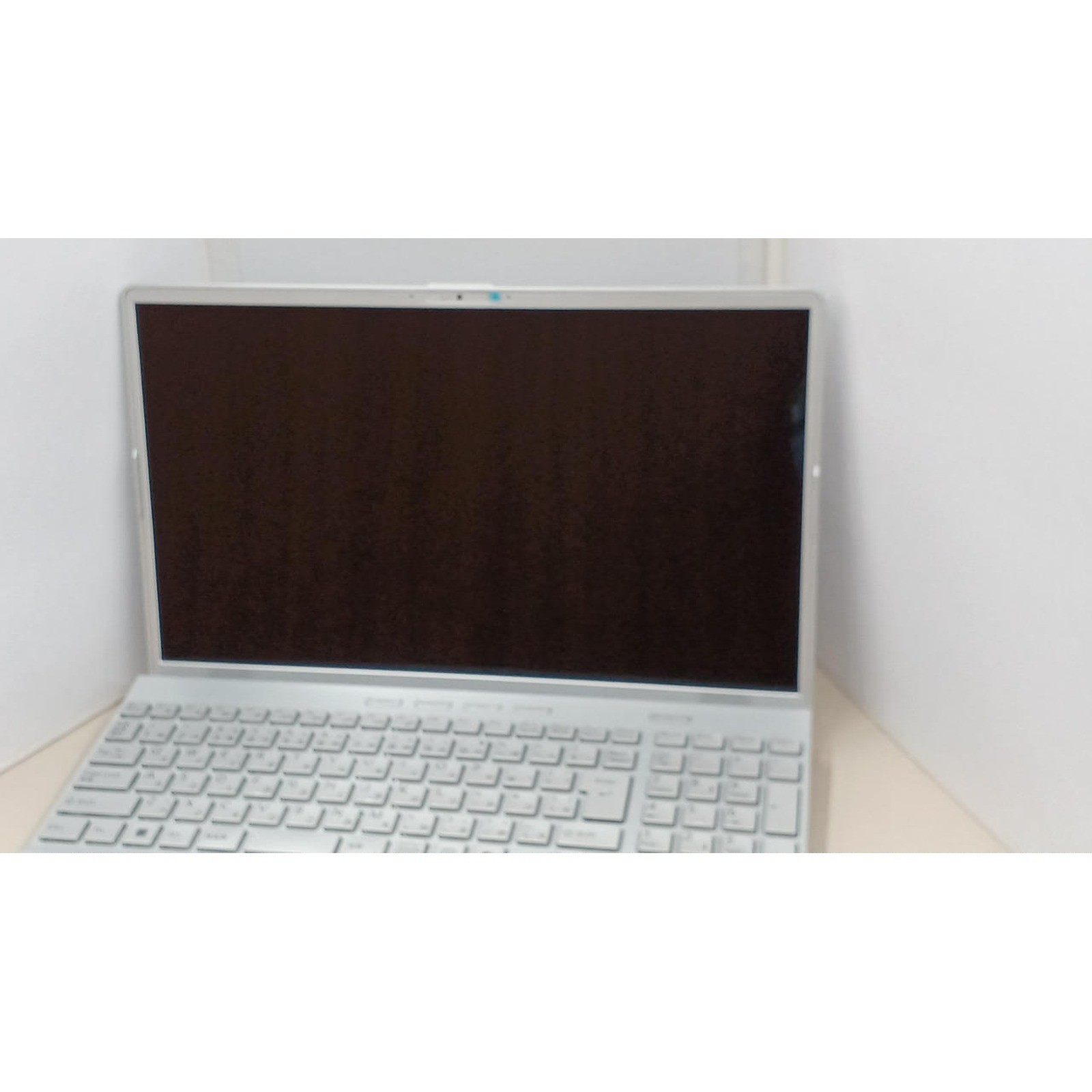 FUJITSU LIFEBOOK AH53/F3 FMVWK3A55F 15.6″ i7-1195G7 16GB 512GB SSD Windows 11