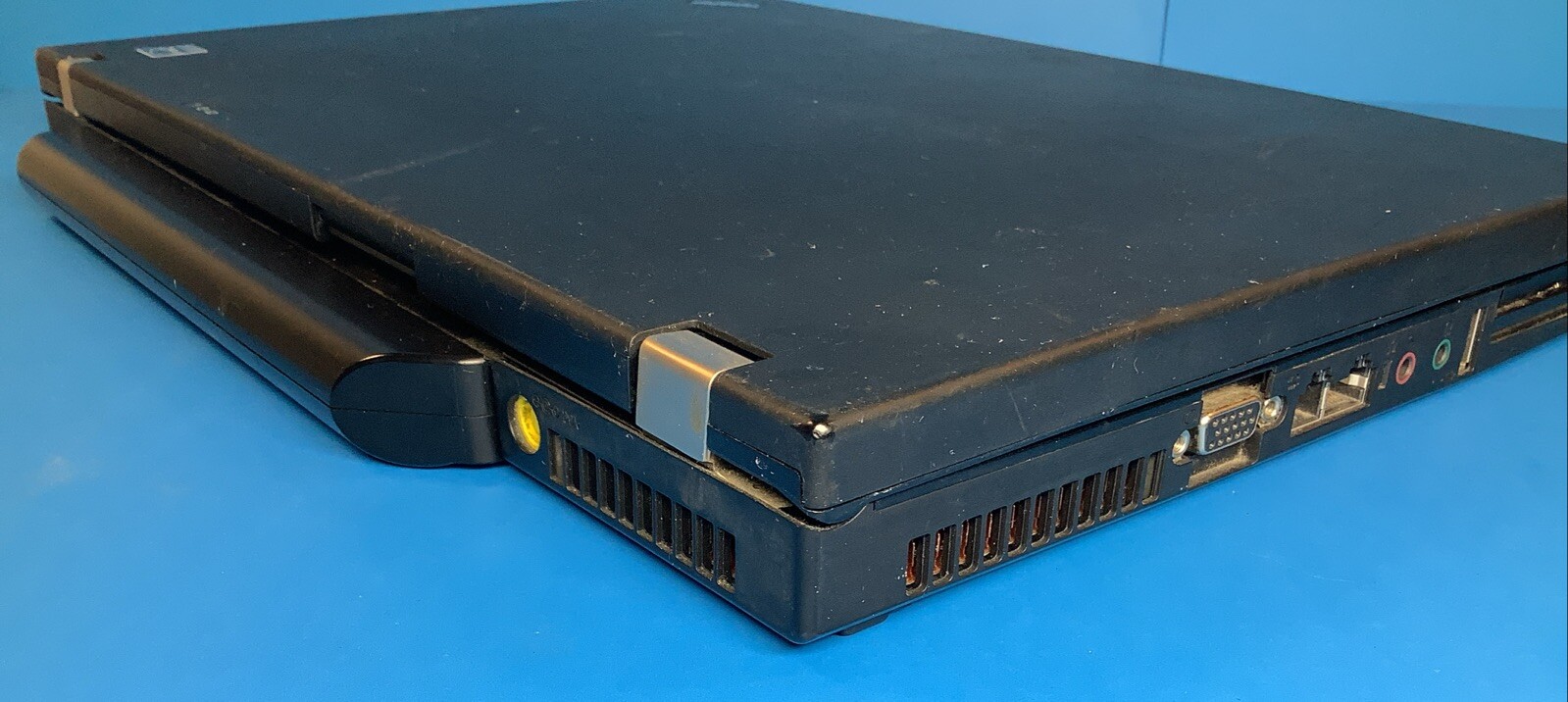 Lenovo ThinkPad T61 – 2.4GHz T7700 128GB SSD 3GB RAM Activated Windows 10 Home