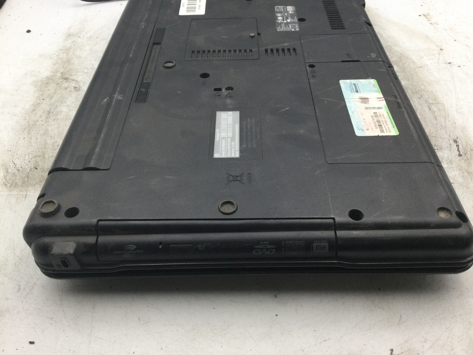 HP COMPAQ 610 – BOOTS TO BIOS – INTEL CORE 2 DUO – NO RAM – READ DESCRIPTION -BB