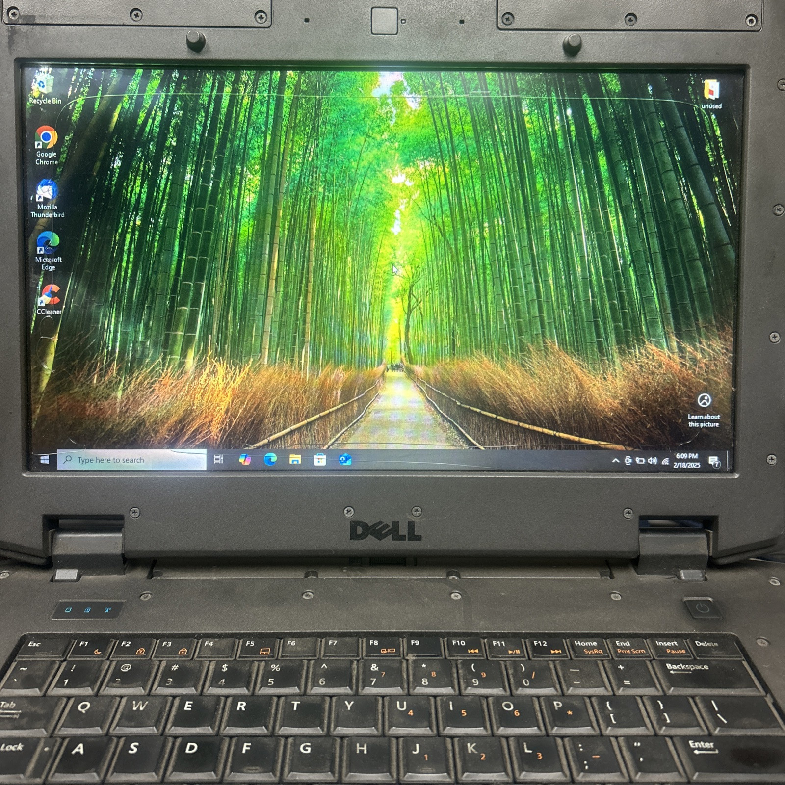 Dell Latitude E6420XFRCore i7,8gb RAM No HDD or caddy,screen/battery issue