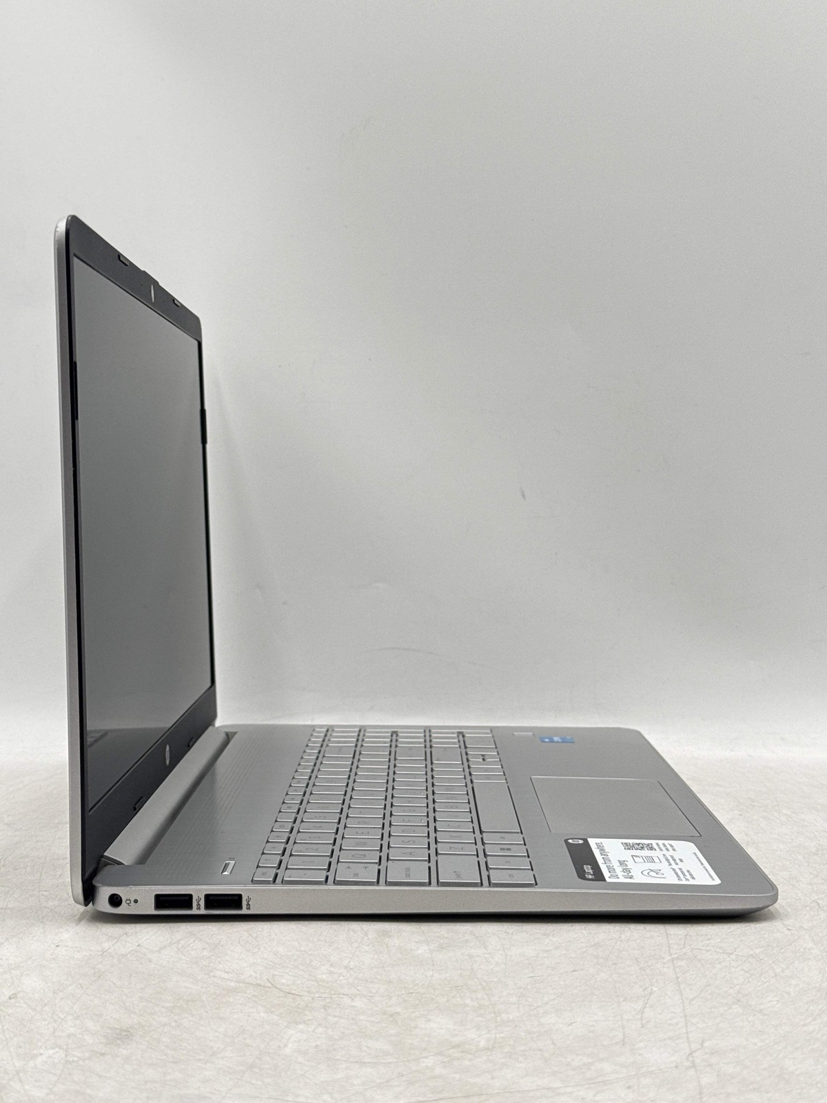 HP 15-dy5023st 15.6″ FHD i3-1215U 1.2GHz 8GB RAM 256GB SSD