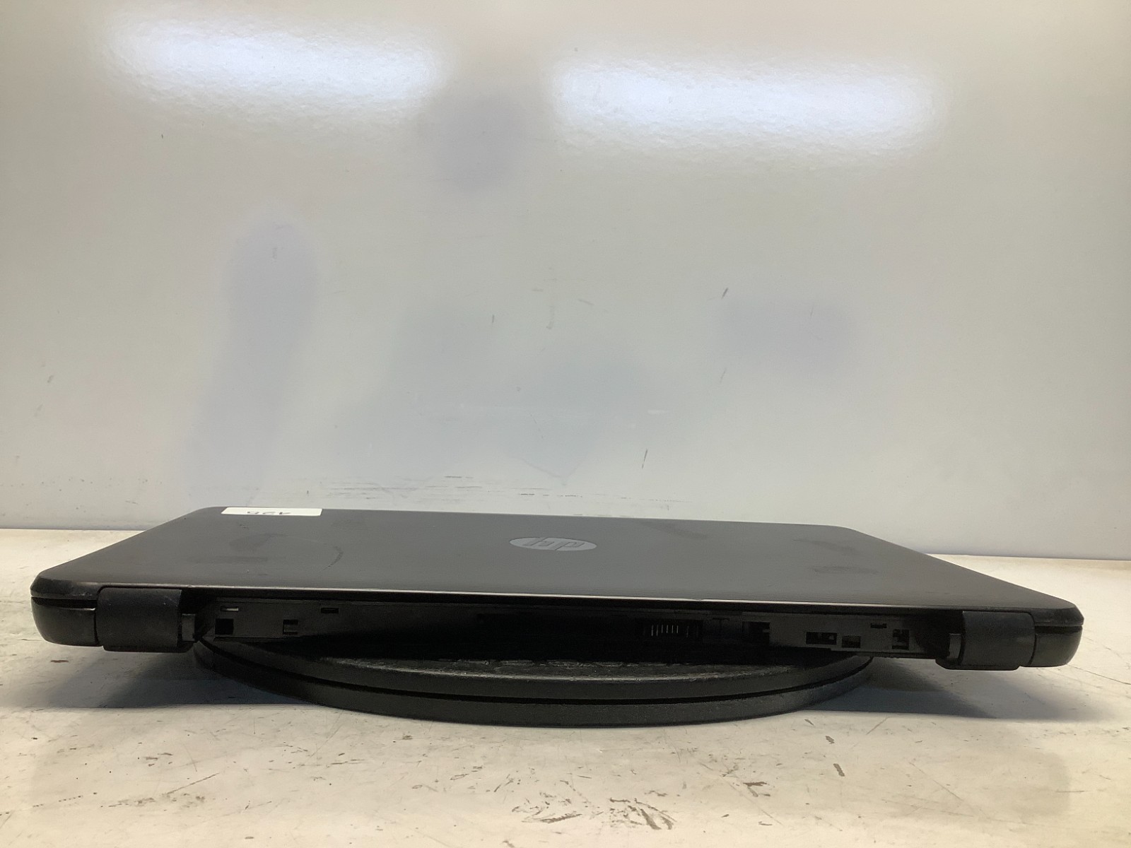 HP 15-BA015WM AMD E2-7110 1800MHz 4 GB NO HDD