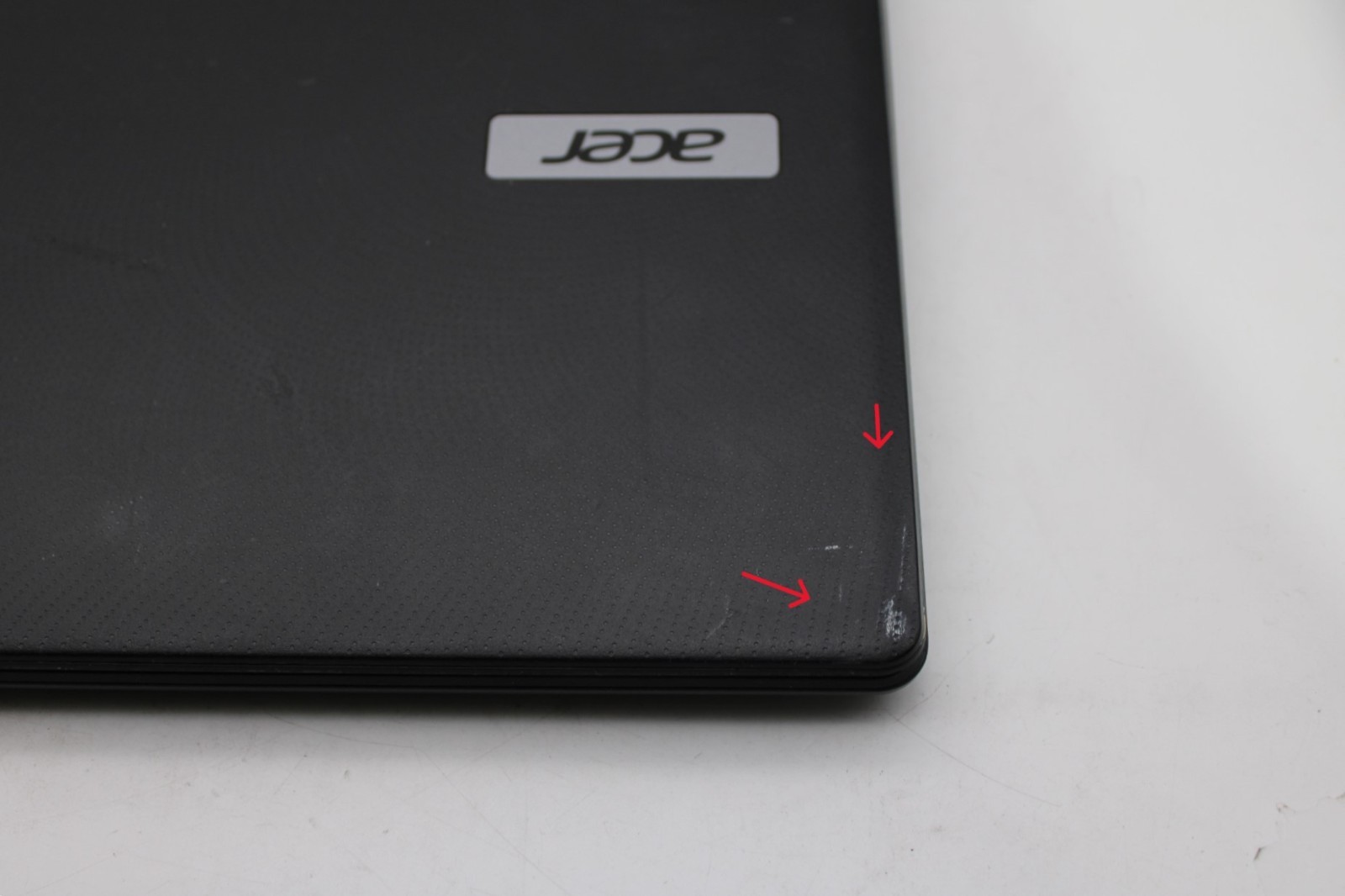 Acer Aspire ES1 Celeron-N2840@2.16GHz 4GB LPDDR4 NO STORAGE OR OS *PARTS/REPAIR*
