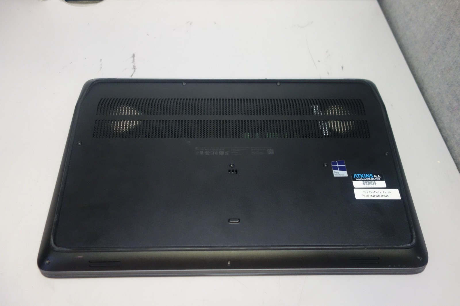HP ZBook 17 G3 17.3″ i7-6820HQ 2.7GHz 32GB/500GB Laptop AC[NO OS][BIOS][BADBTRY]