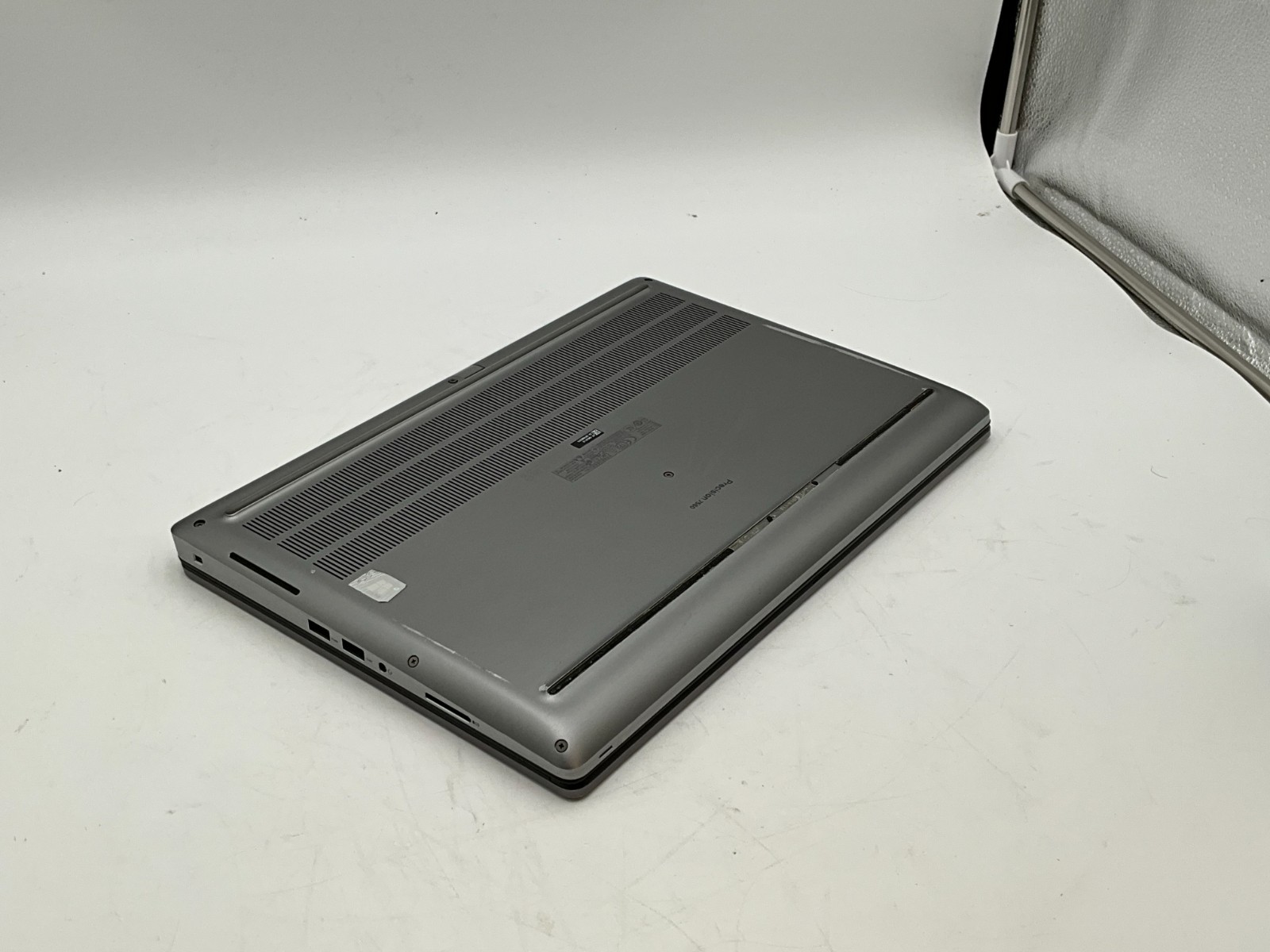 DELL Precision 7560 i7-11850H 2.50g 64GB 1TB T1200 15.6″ WIN11 Laptop GWJ51J3